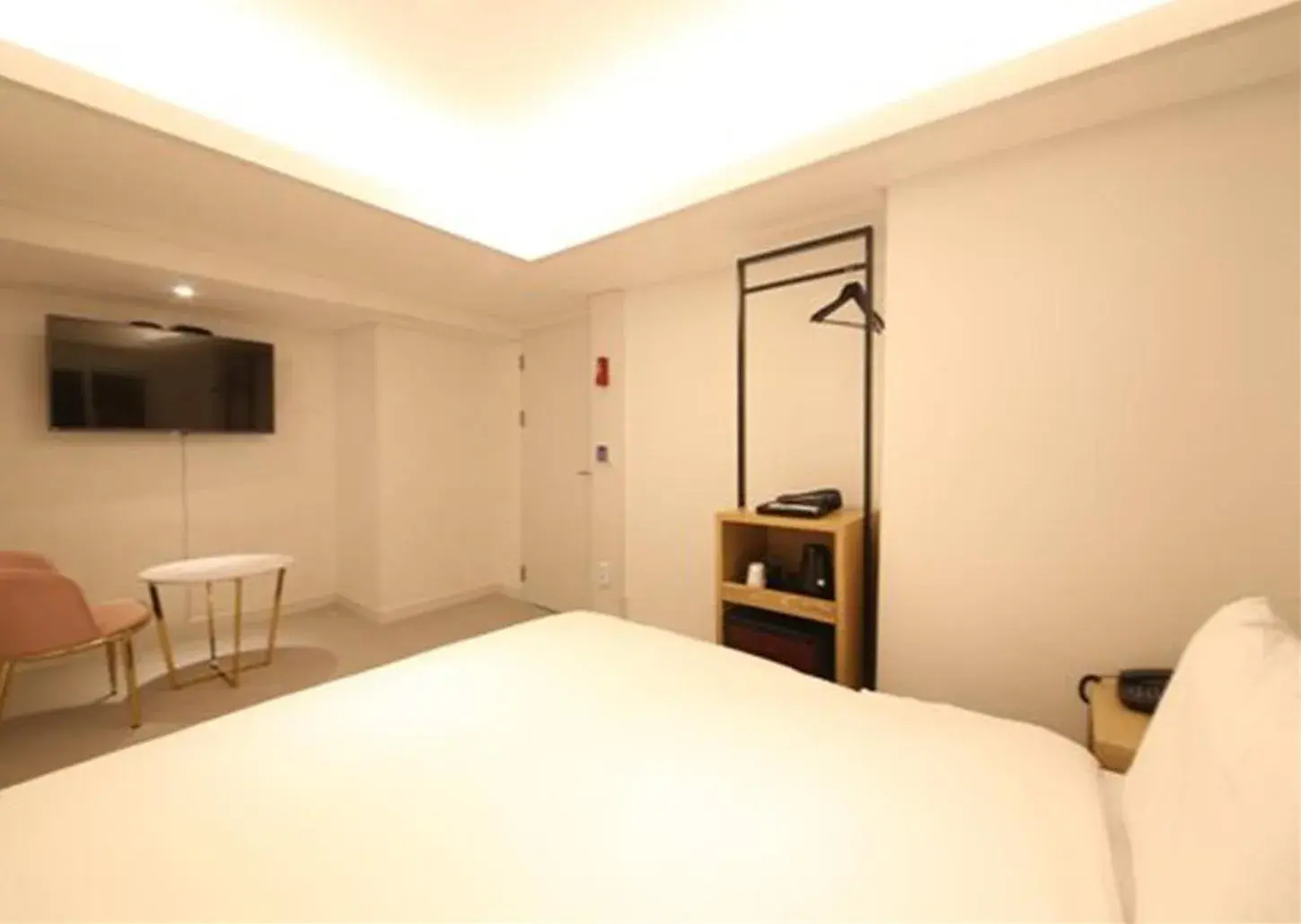 Photo of the whole room, Bed in Busan Seomyeon Business Hotel J7                                                                