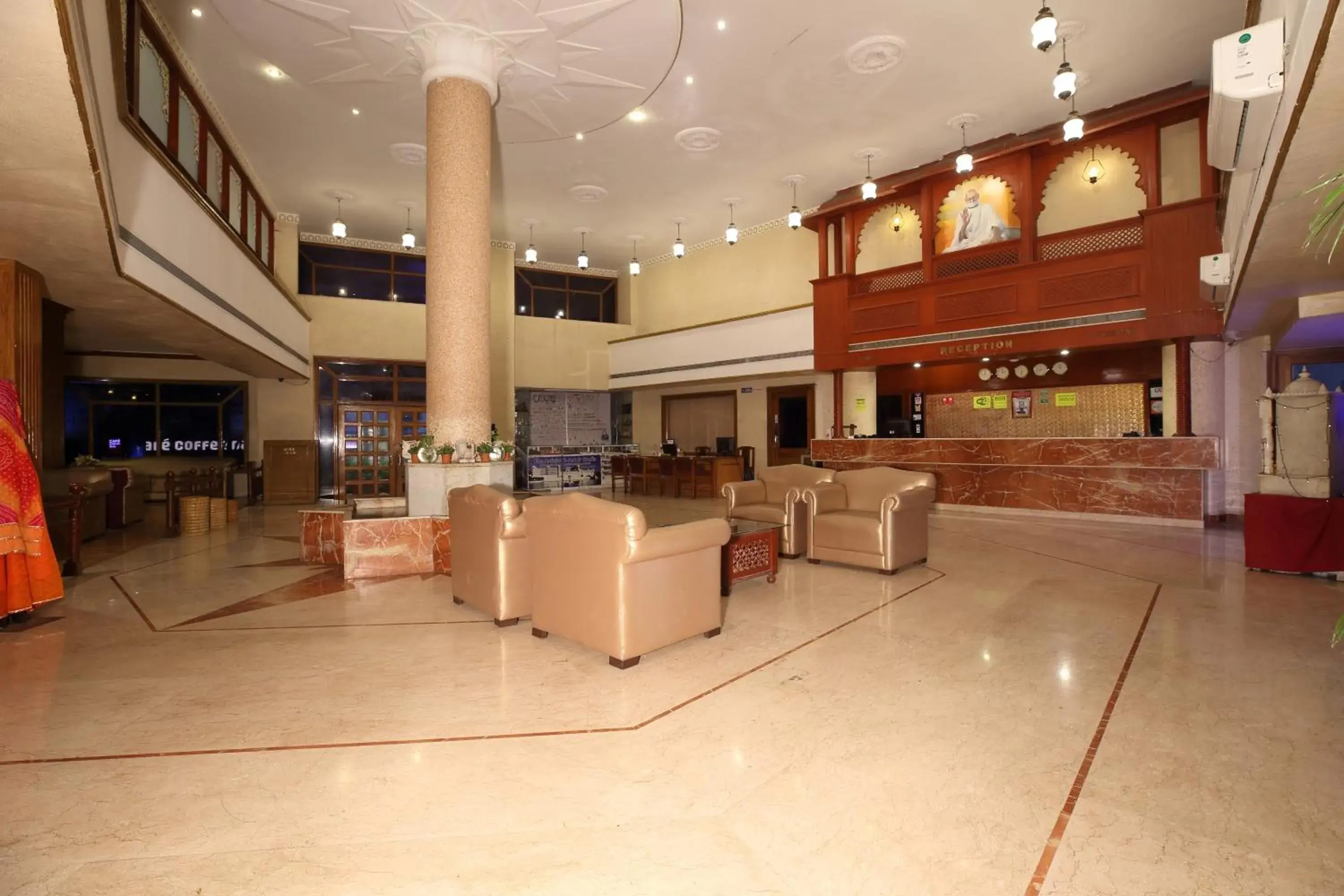 Lobby/Reception in Hotel Vishnupriya