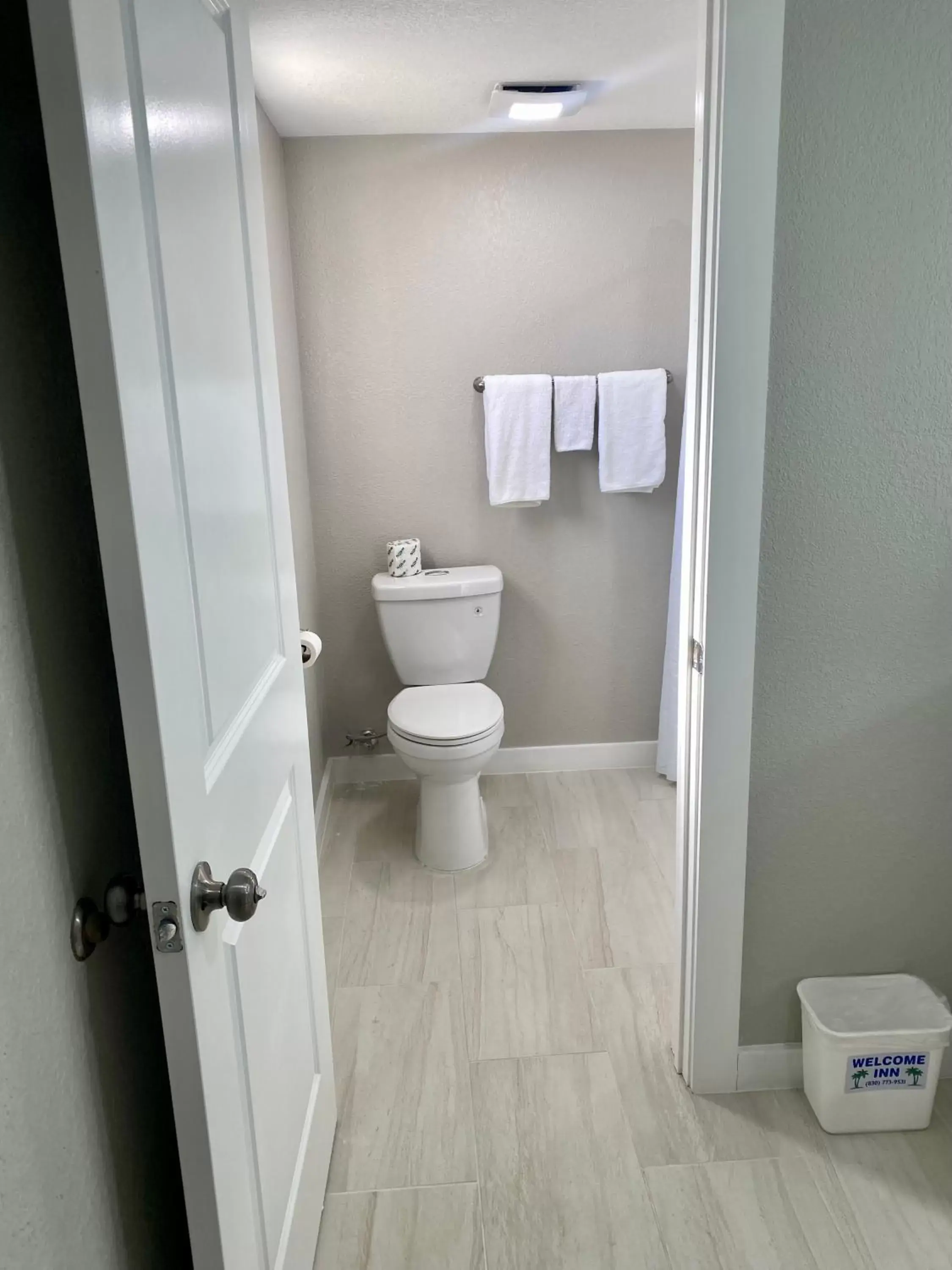 Bathroom in Welcome Inn