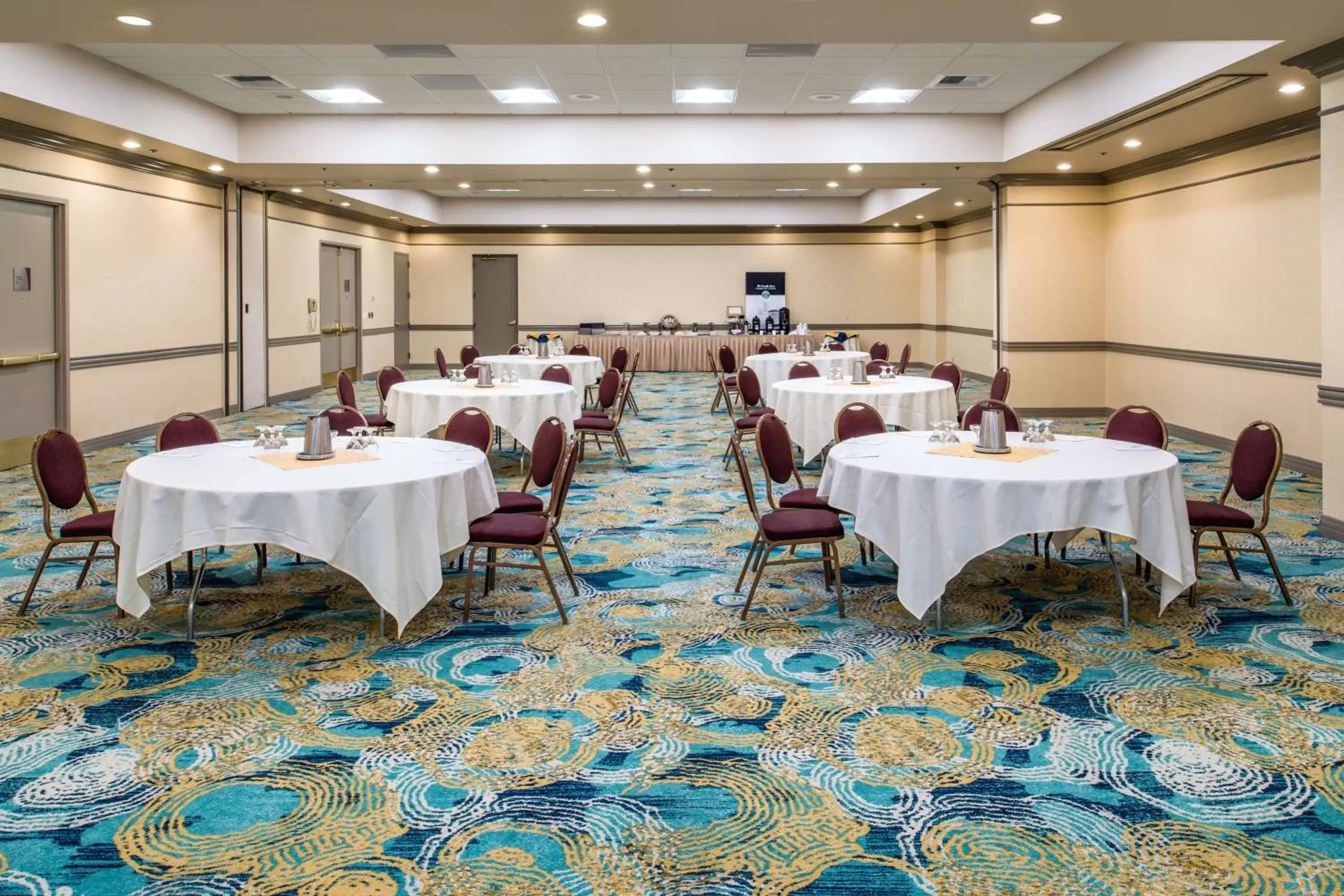 Meeting/conference room in Embassy Suites By Hilton Seattle - Tacoma International Airport