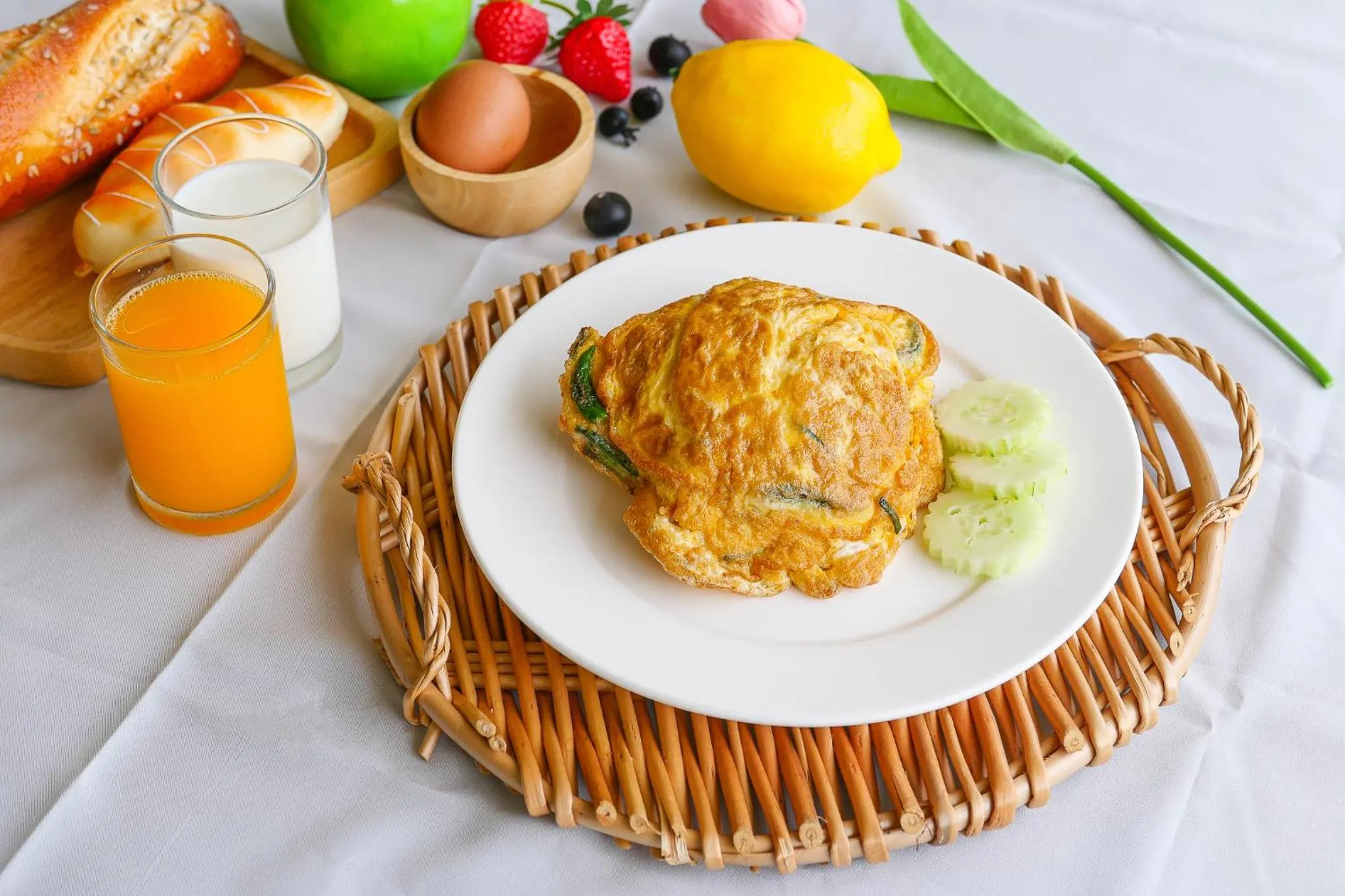 Food and drinks in AU Place Hotel