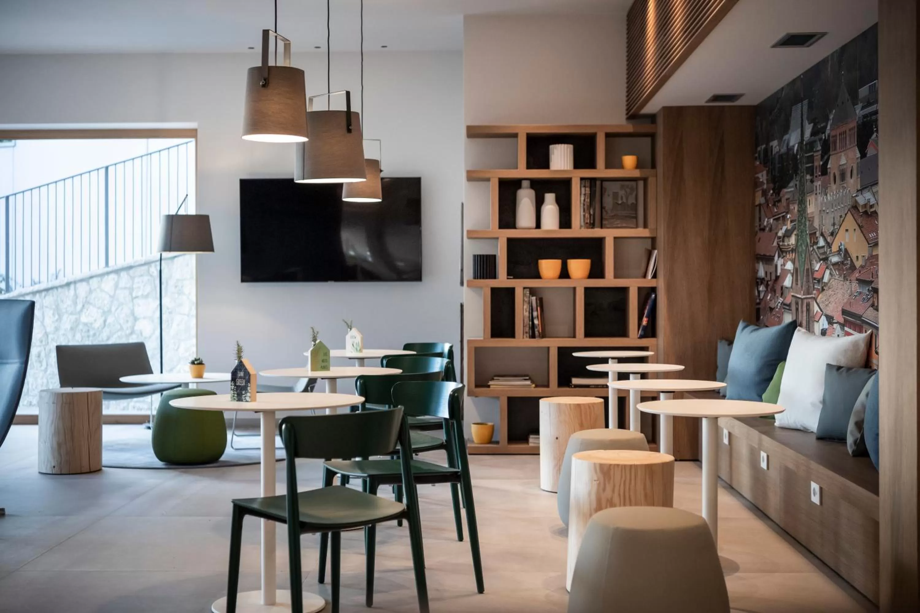 Communal lounge/ TV room in Be Place Adult Friendly Hotel