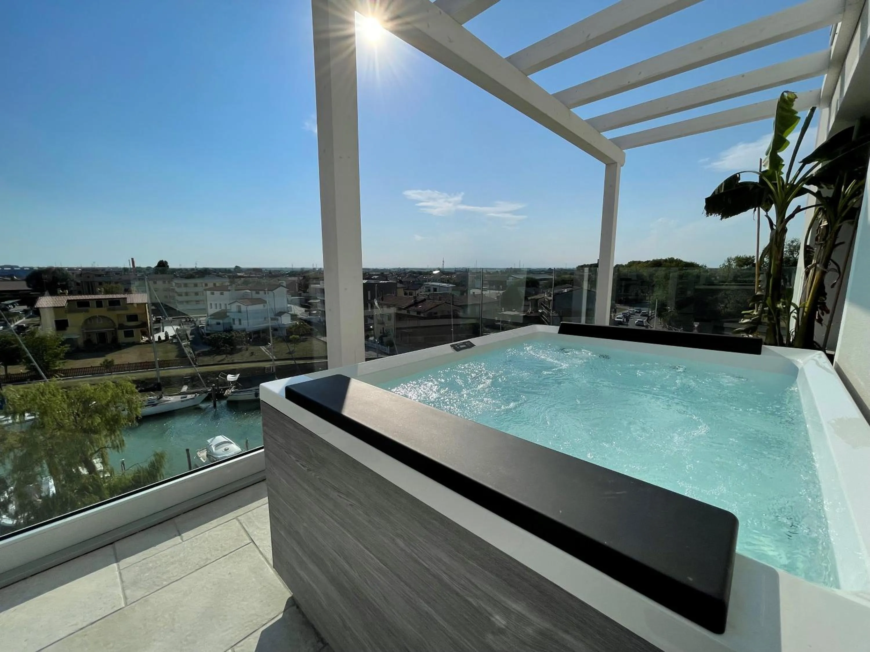 Hot Tub in AQA Palace