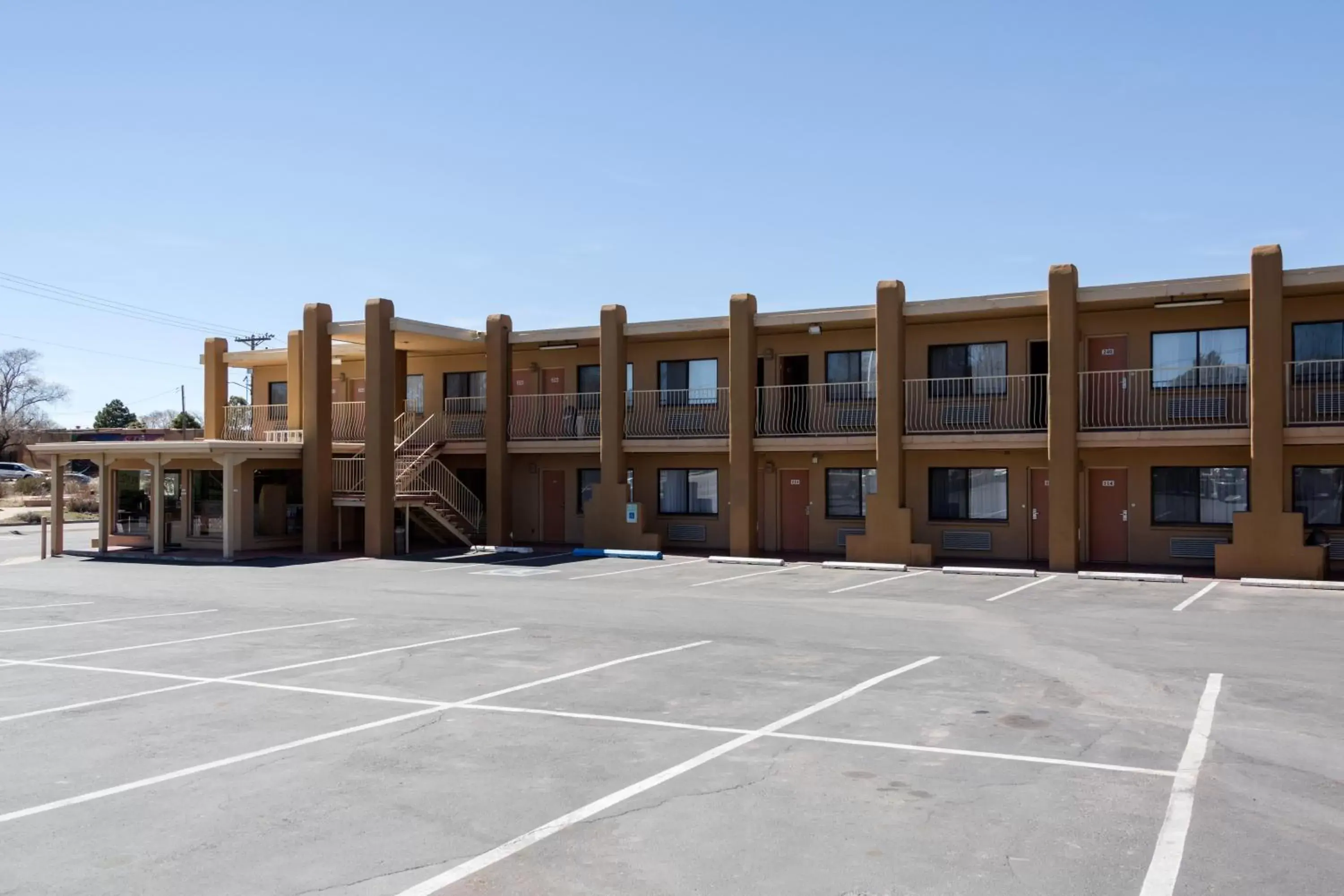 Nearby landmark, Property Building in Motel 6-Santa Fe, NM - Downtown