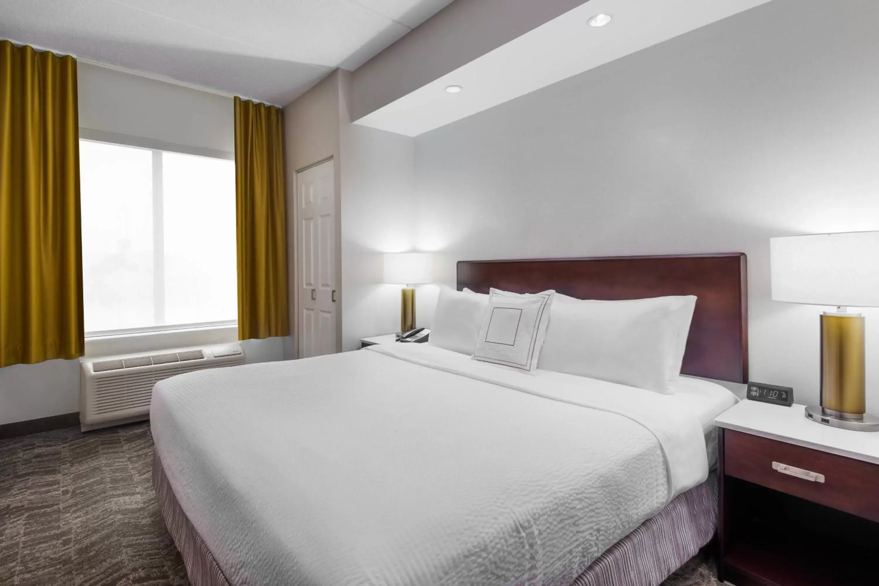 King Suite with Sofa Bed and Adapted Tub - Mobility and Hearing Accessible in SpringHill Suites by Marriott Cleveland Solon King Suite with Sofa Bed and Adapted Tub - Mobility and Hearing Accessible in SpringHill Suites by Marriott Cleveland Solon