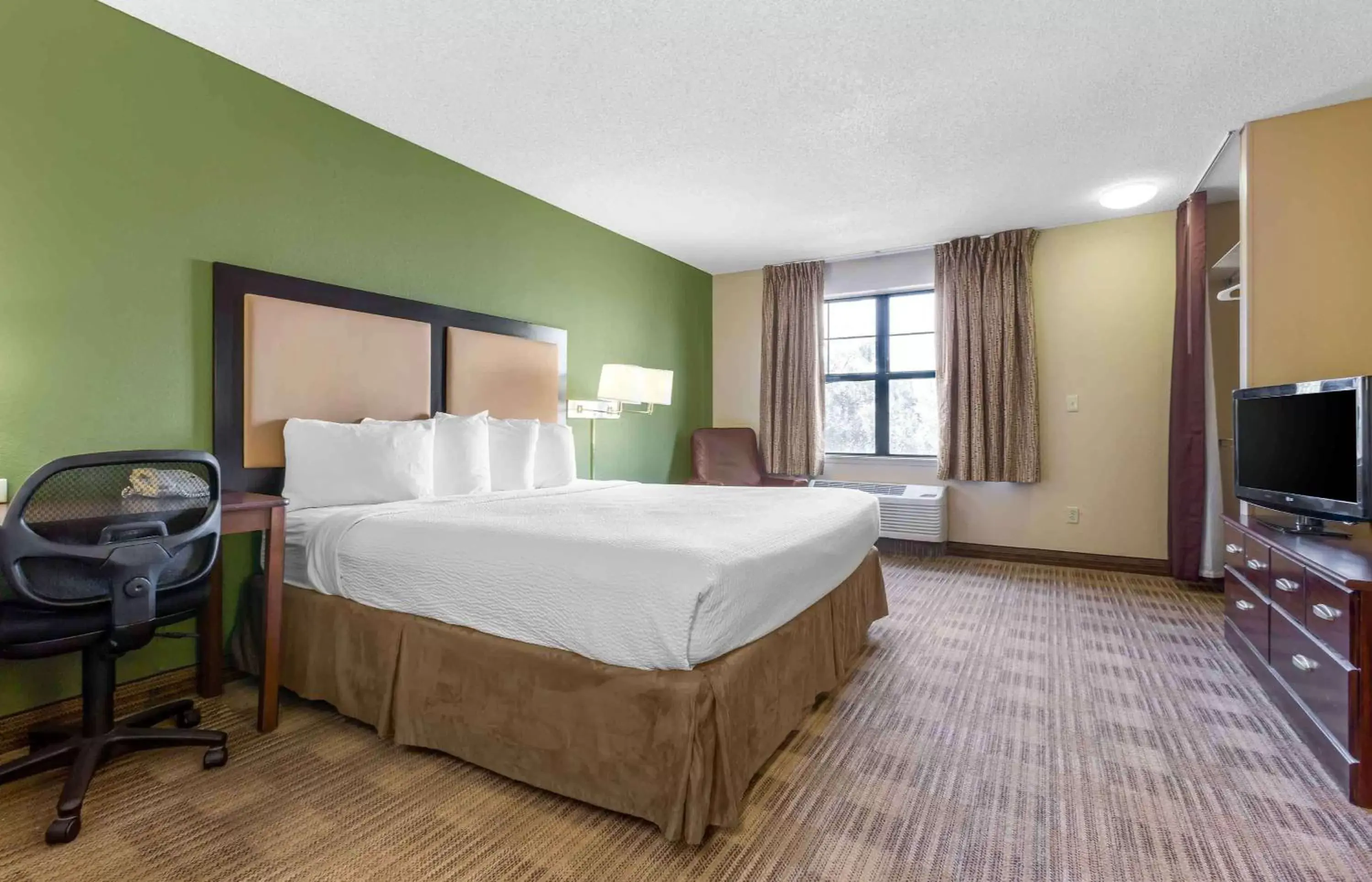 Bedroom in Extended Stay America Suites - Phoenix - Peoria