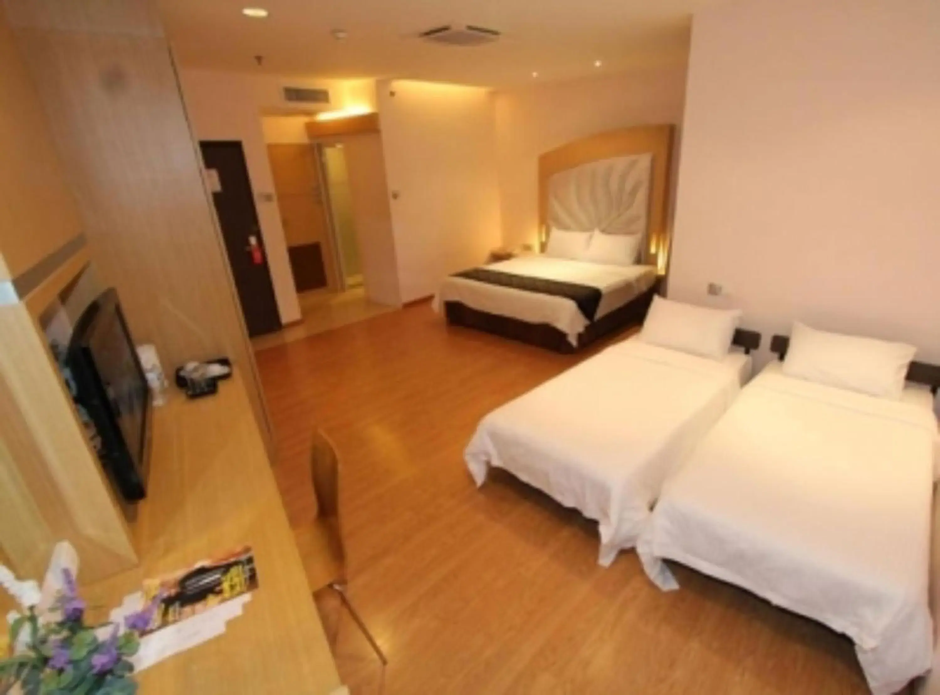 Photo of the whole room, Bed in Courtyard Hotel 1Borneo Photo of the whole room, Bed in Courtyard Hotel 1Borneo