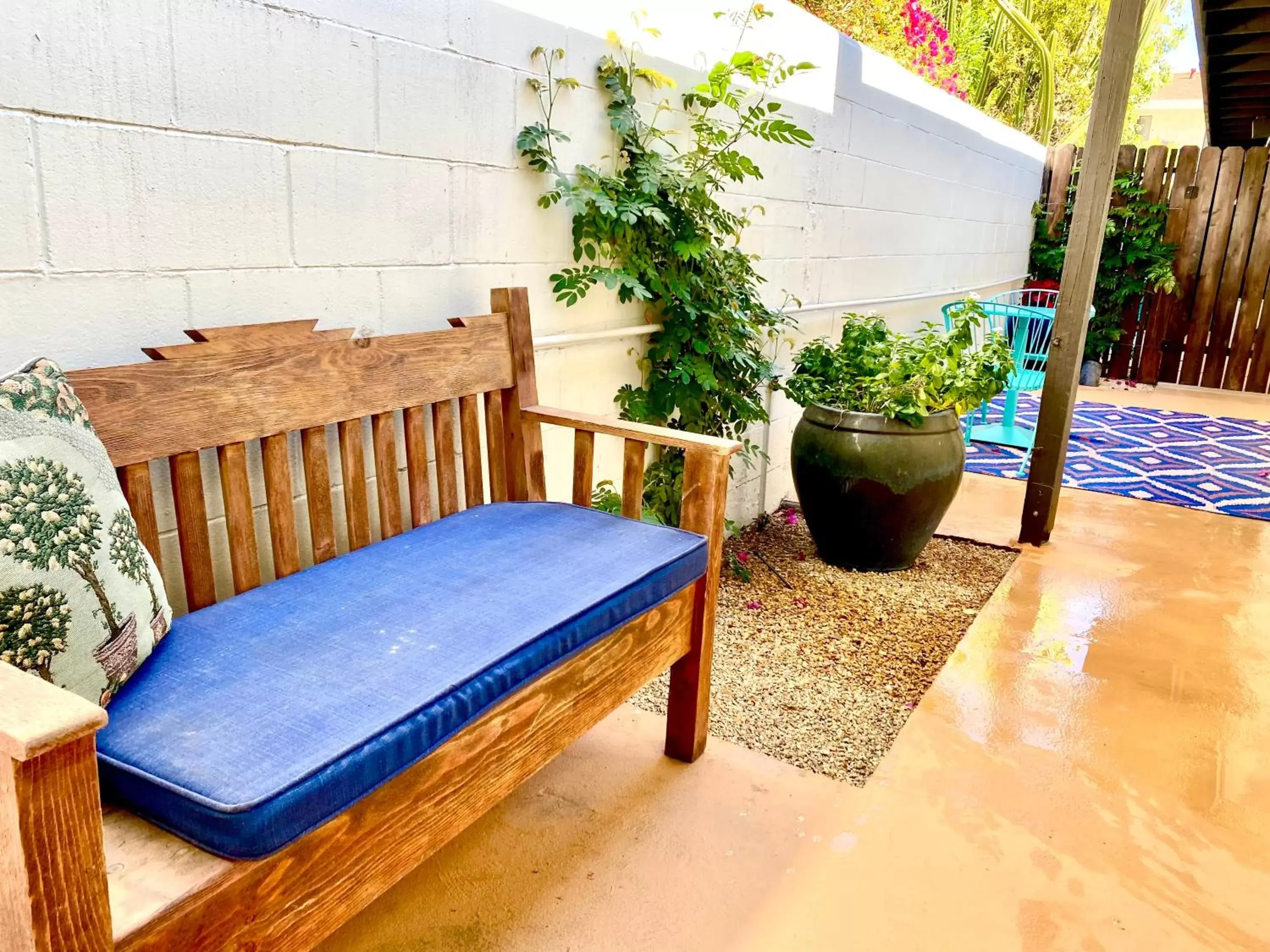 Patio in Old Ranch Inn - Adults Only 21 & Up