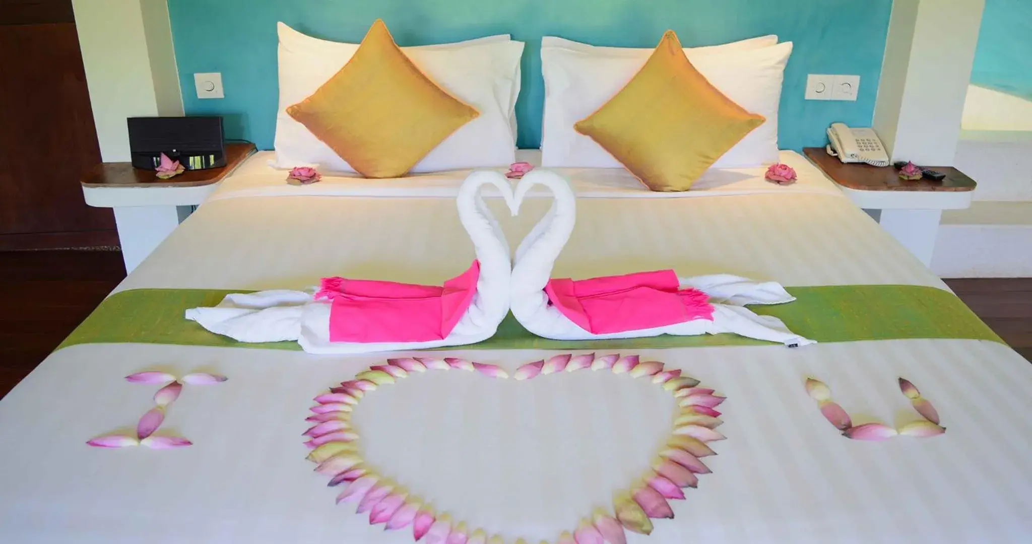 Decorative detail, Bed in Navutu Dreams Resort & Wellness Retreat