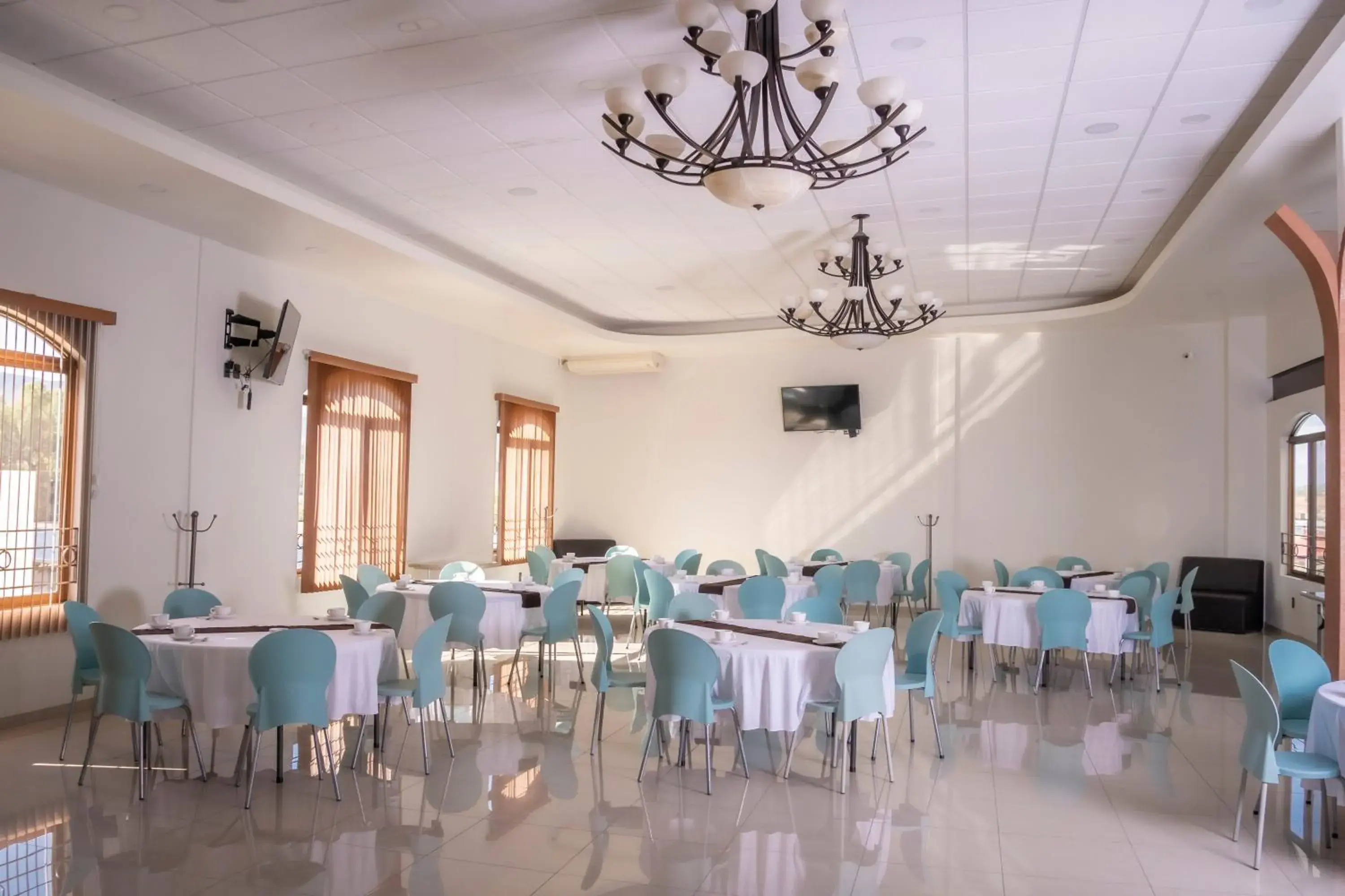 Banquet/Function facilities, Restaurant/Places to Eat in Hotel SanJo