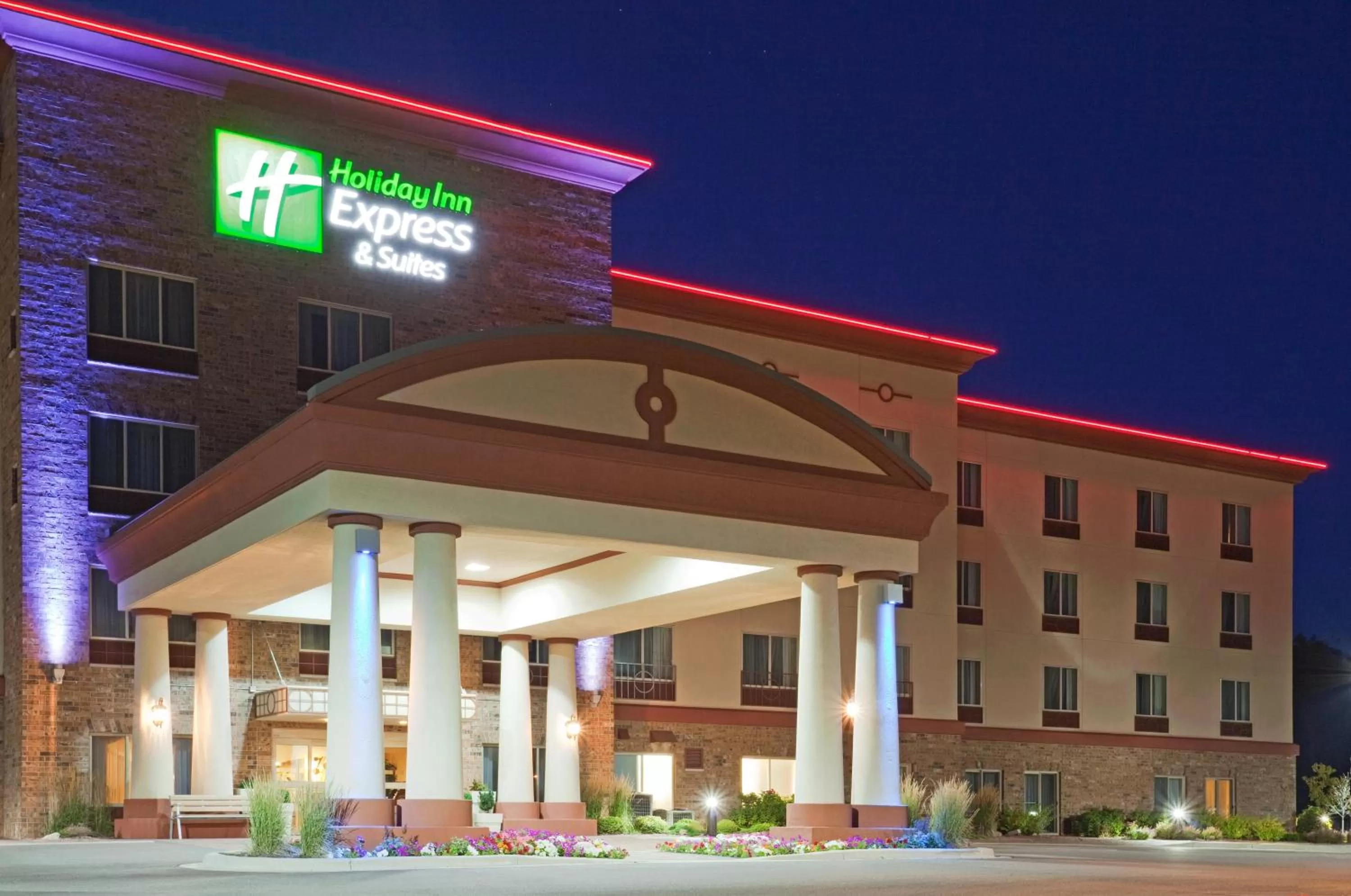 Property building in Holiday Inn Express & Suites Wausau by IHG