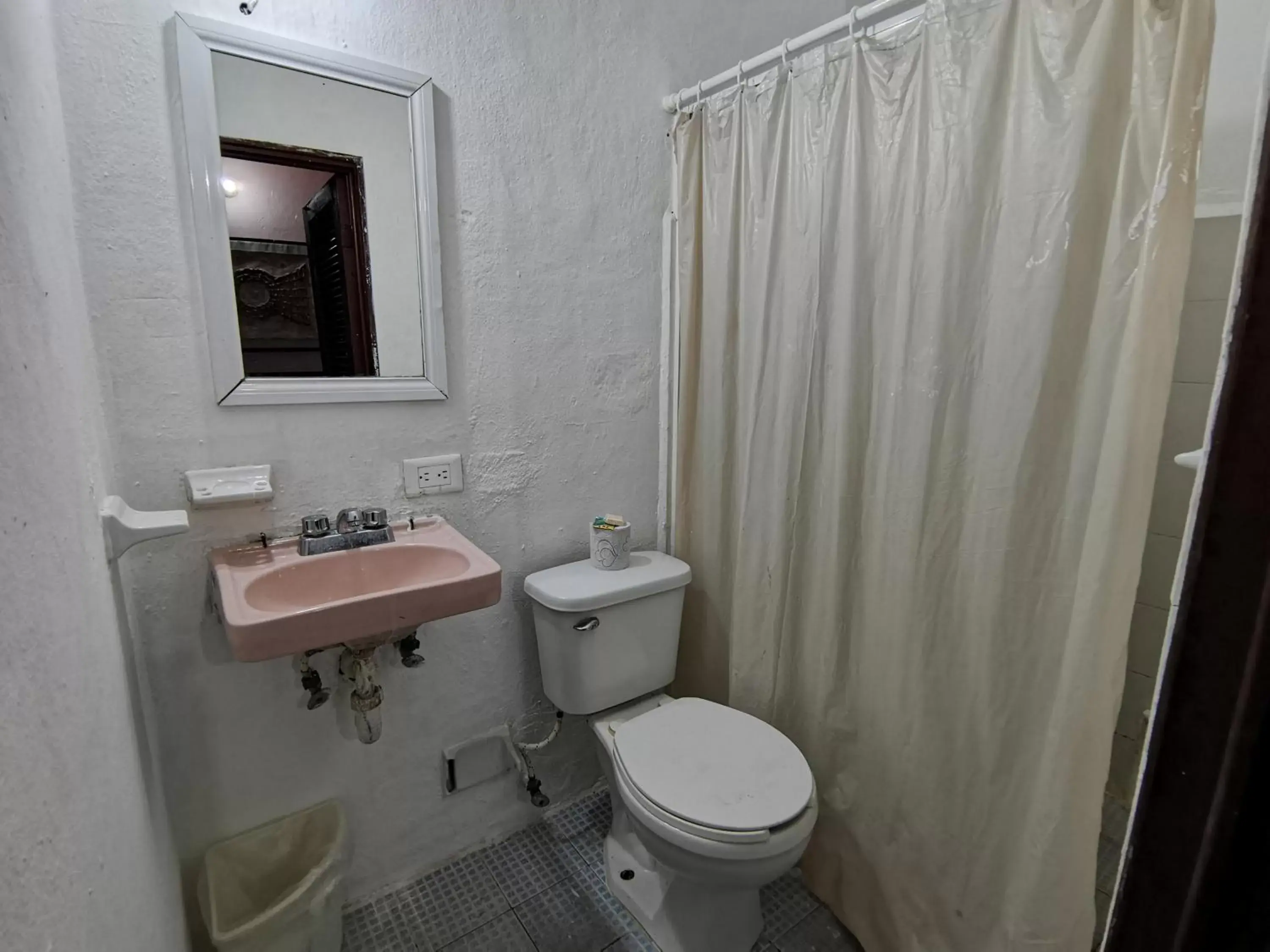 Bathroom in Hotel Colonial San Carlos