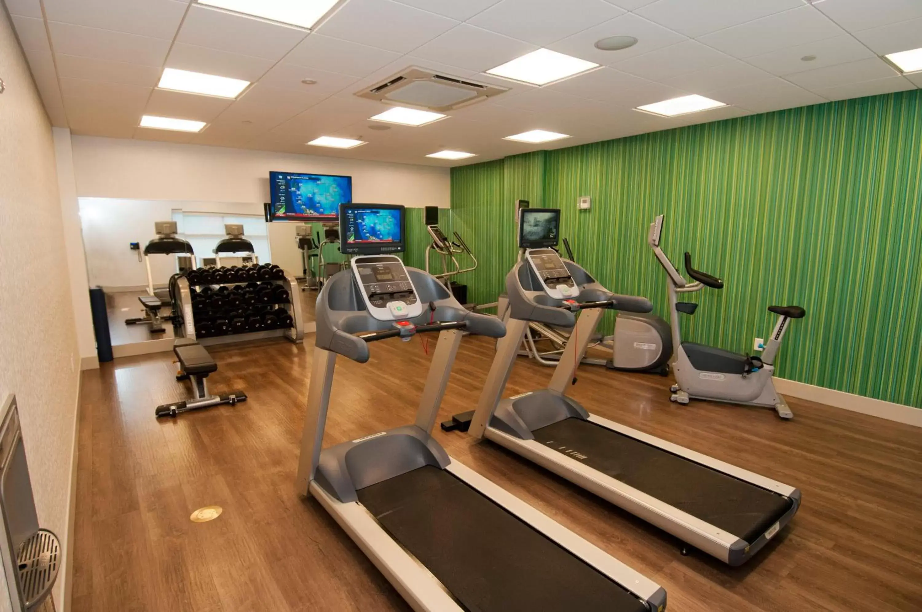 Fitness centre/facilities, Fitness Center/Facilities in Holiday Inn Express & Suites Johnstown, an IHG Hotel