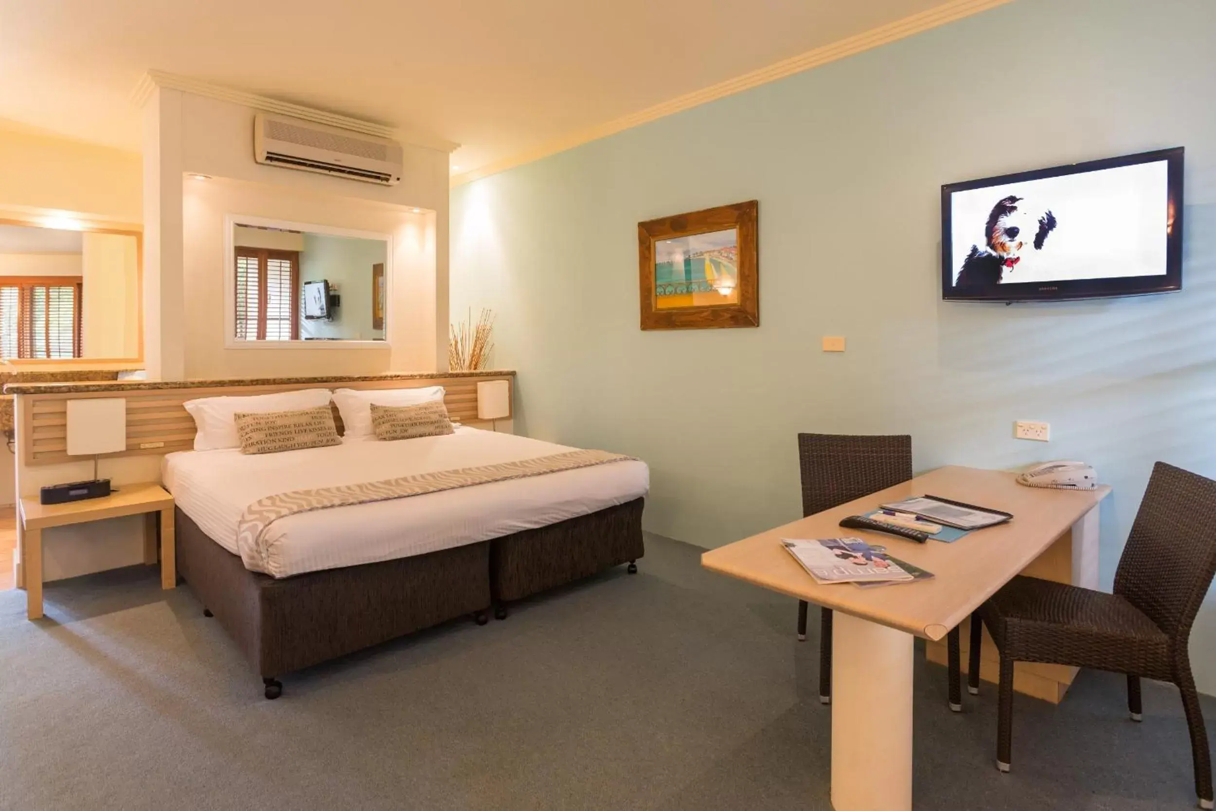 Bedroom, Bed in Ballina Beach Resort