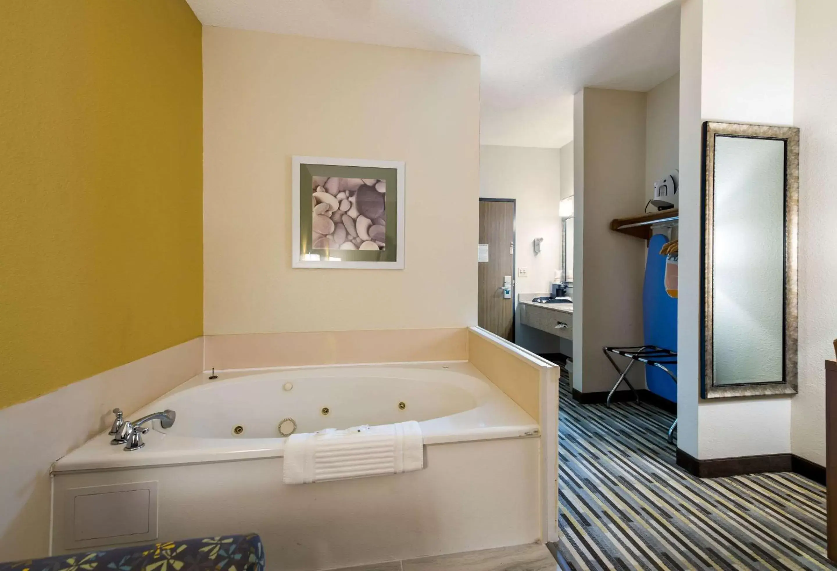 Photo of the whole room, Bathroom in Quality Inn - Michigan City, IN