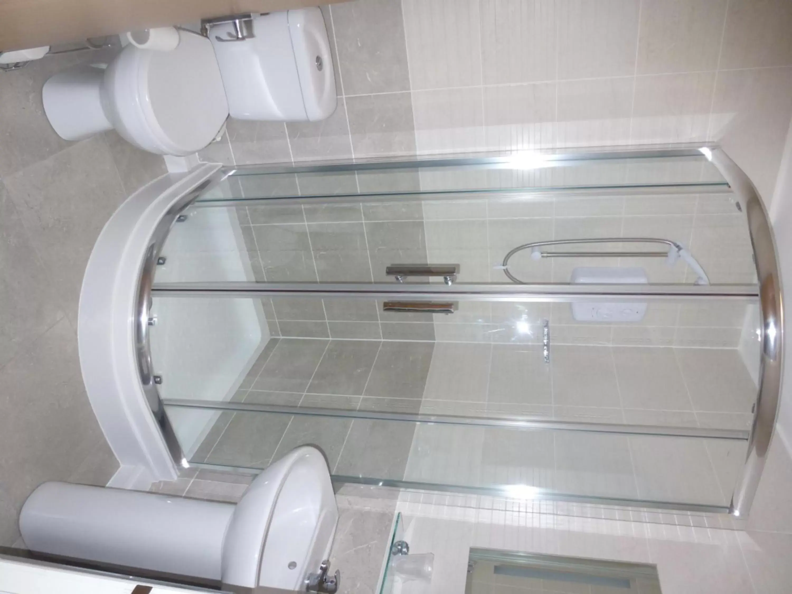 Bathroom in Orrell Park Hotel