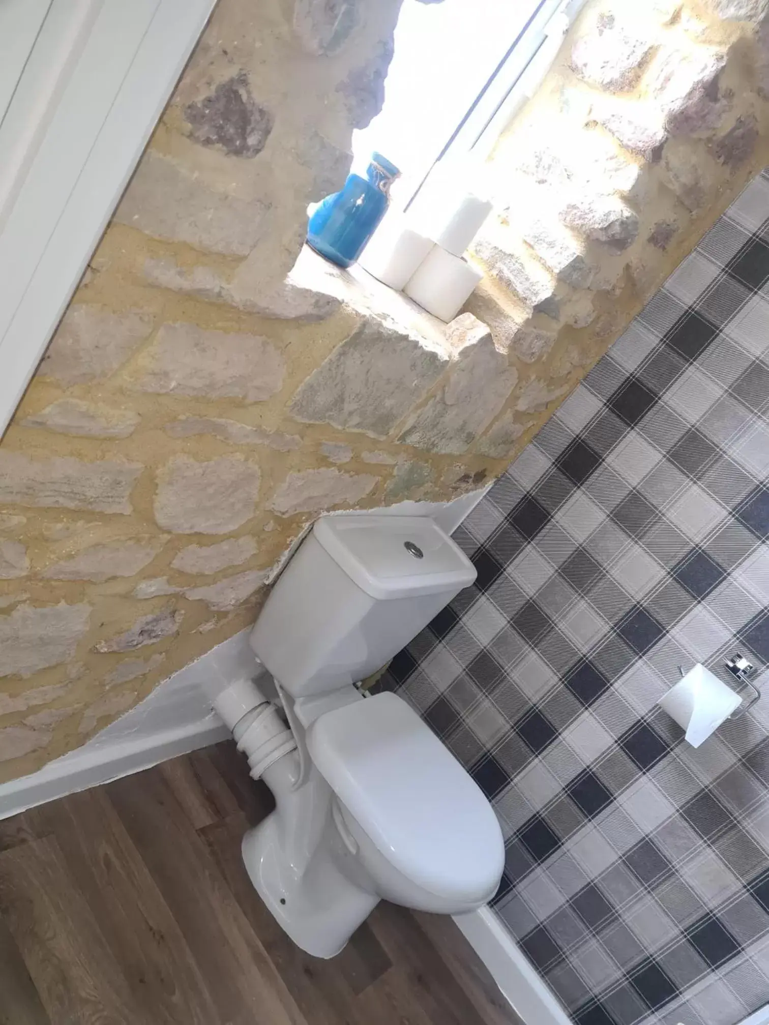 Bathroom in Crosskeys Inn Guest Rooms in Wye Valley