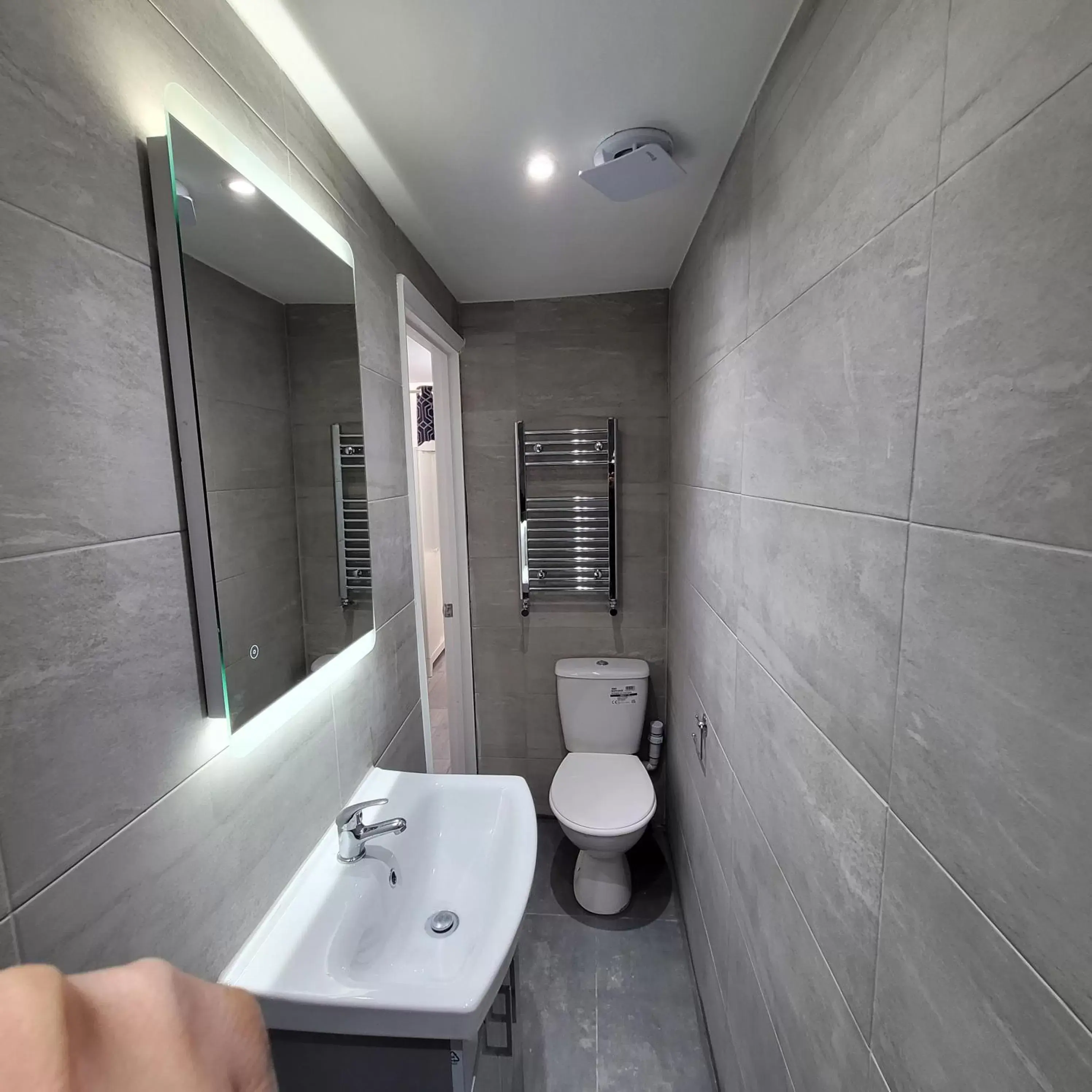 Bathroom in Argyle Square Hotel