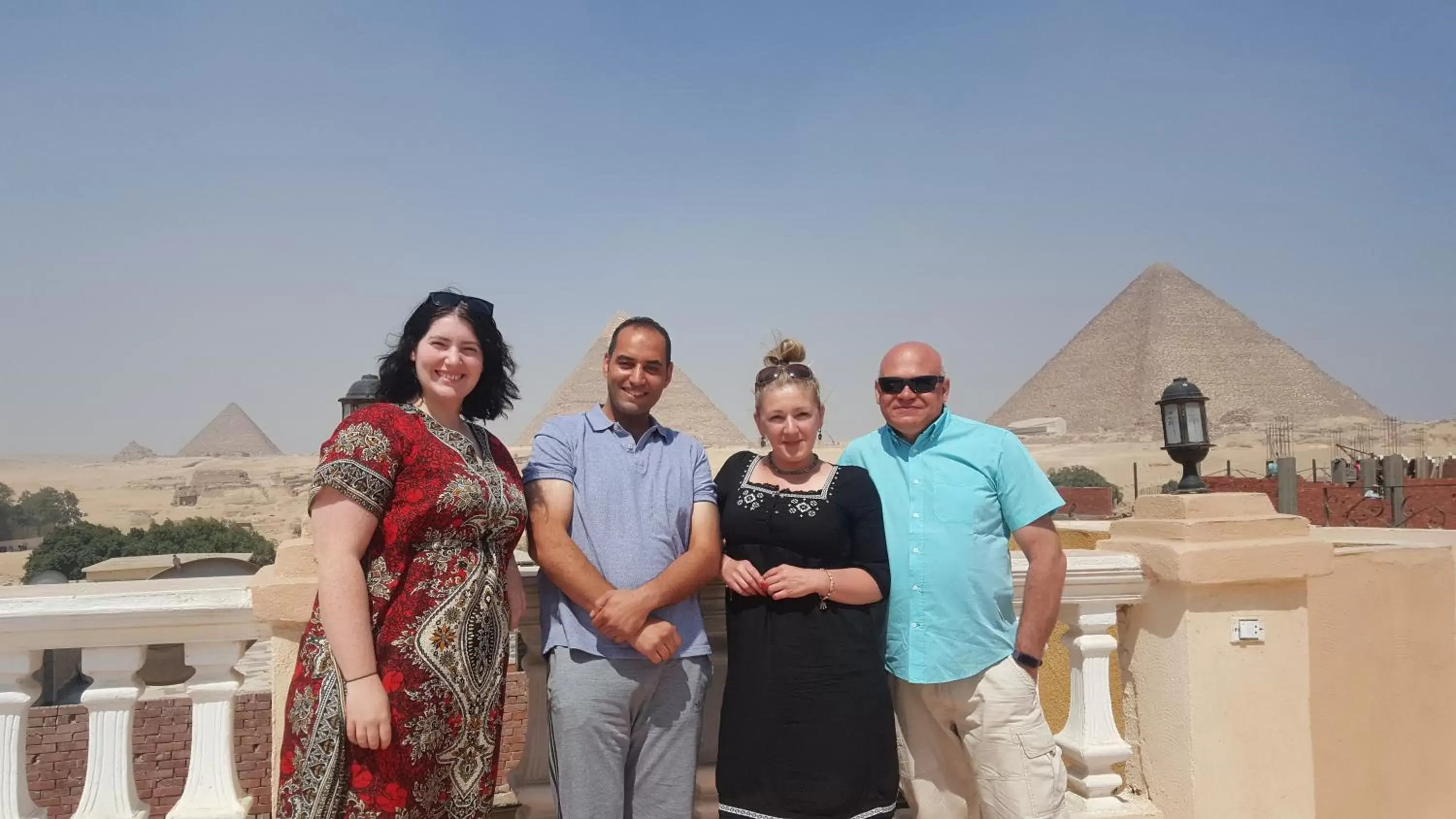 Guests in Royal Pyramids Inn