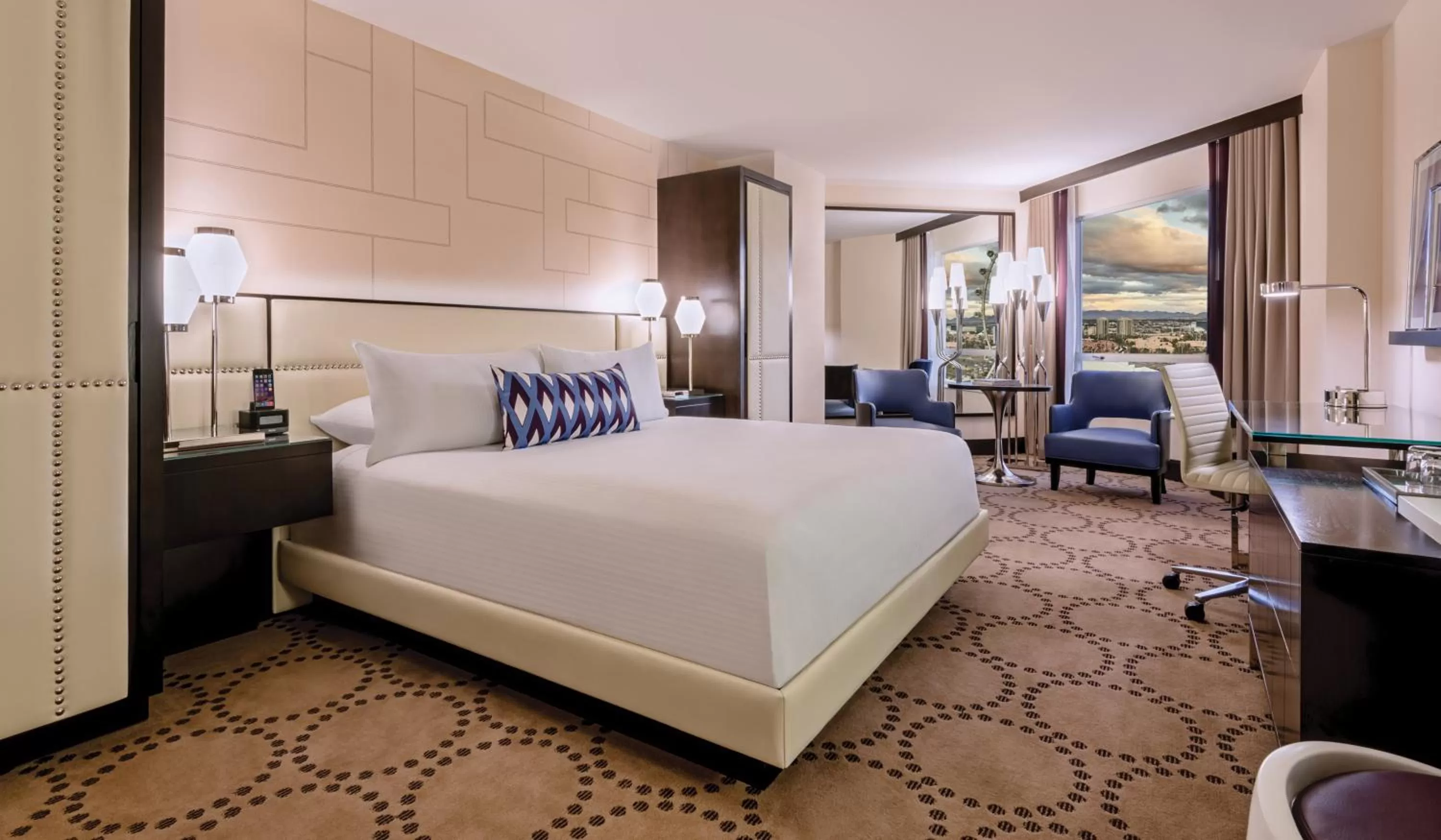 Photo of the whole room, Bed in Harrah's Las Vegas, A Caesars Destination