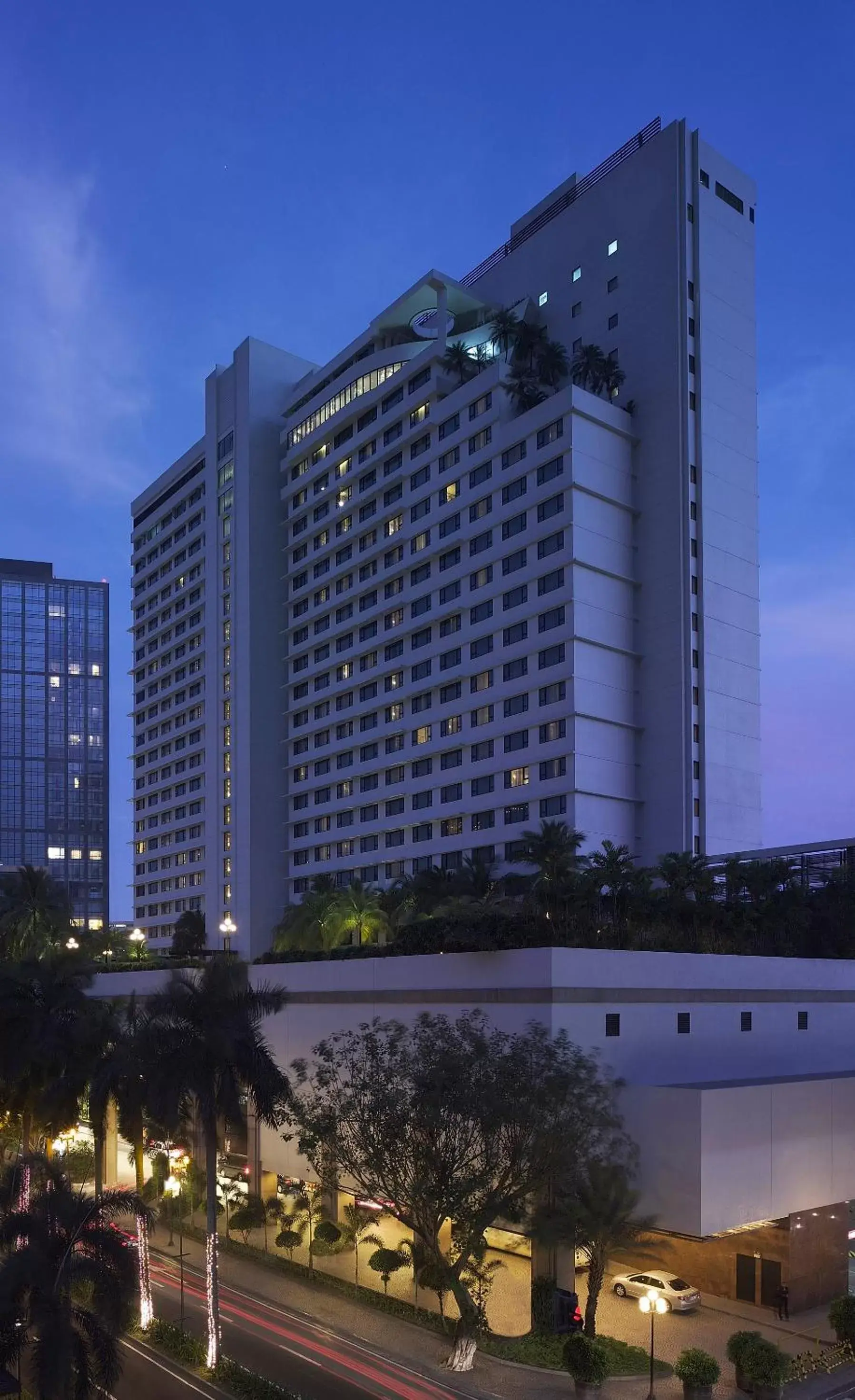 Facade/entrance in New World Makati Hotel, Manila