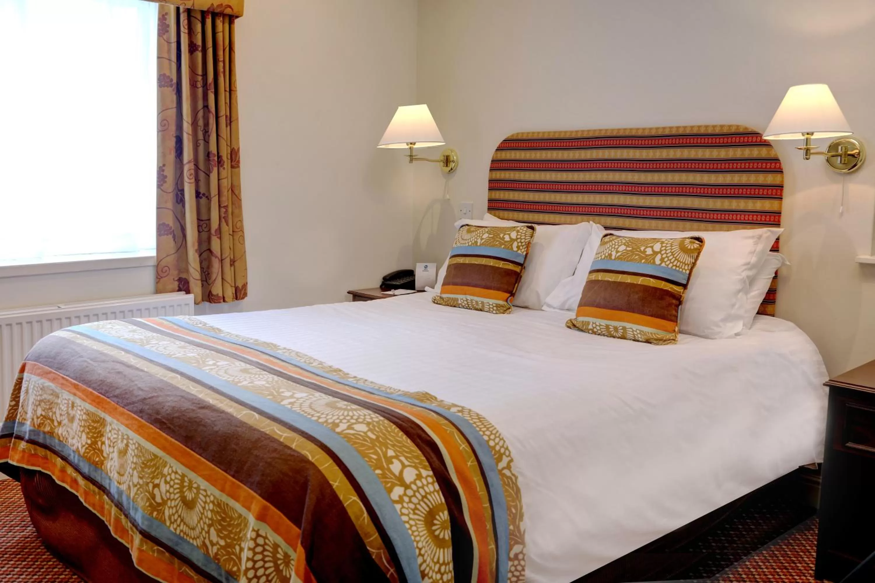 Bed in Best Western Forest and Vale Hotel