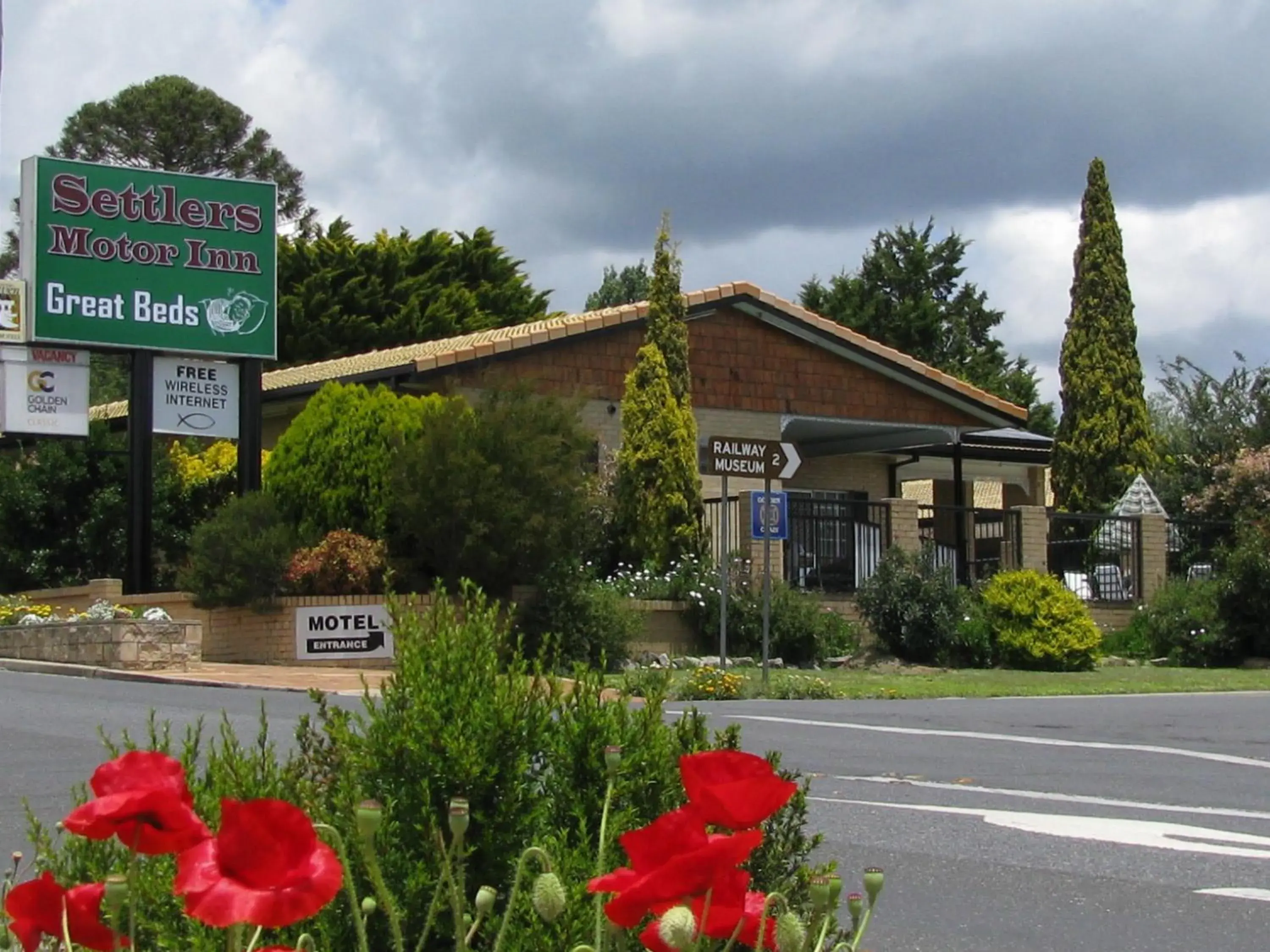 Property Building in Settlers Motor Inn