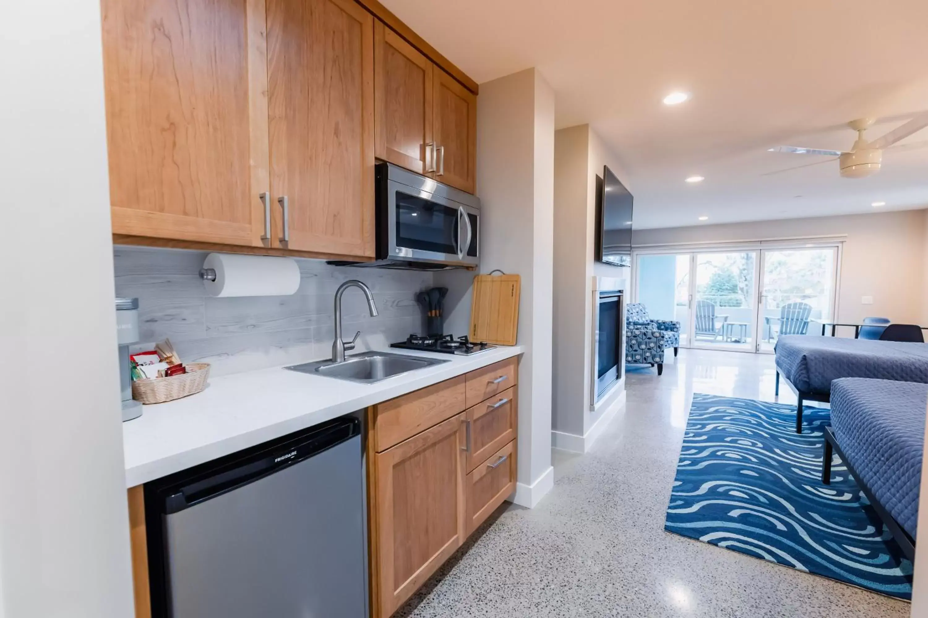 Kitchen/Kitchenette in Baywood Inn Bed & Breakfast