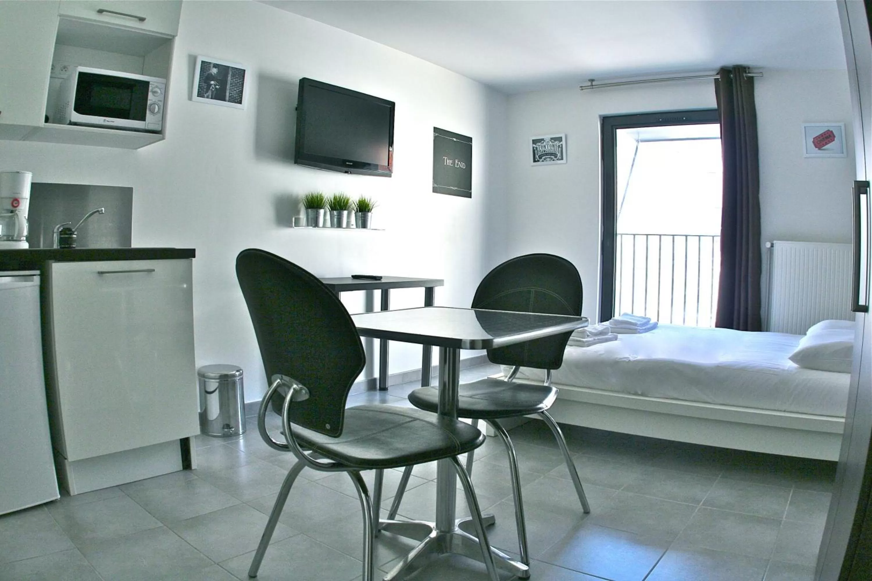 Photo of the whole room in Résidence Le Patricia