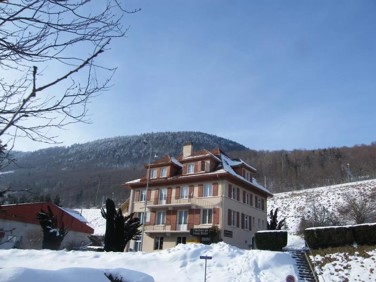 Winter in Auberge Pour Tous