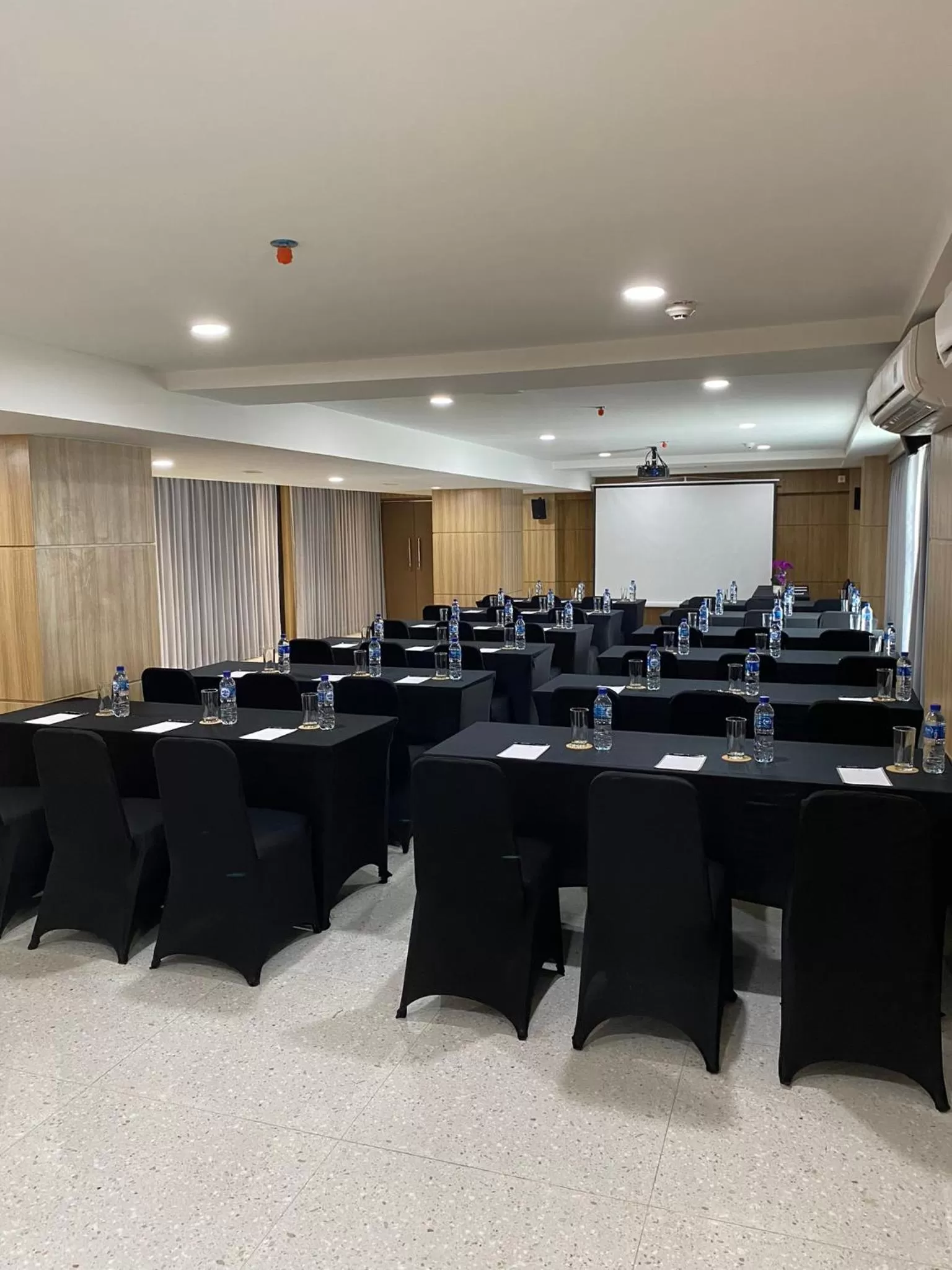 Meeting/conference room in Dream of Aventus Hotel Kuta
