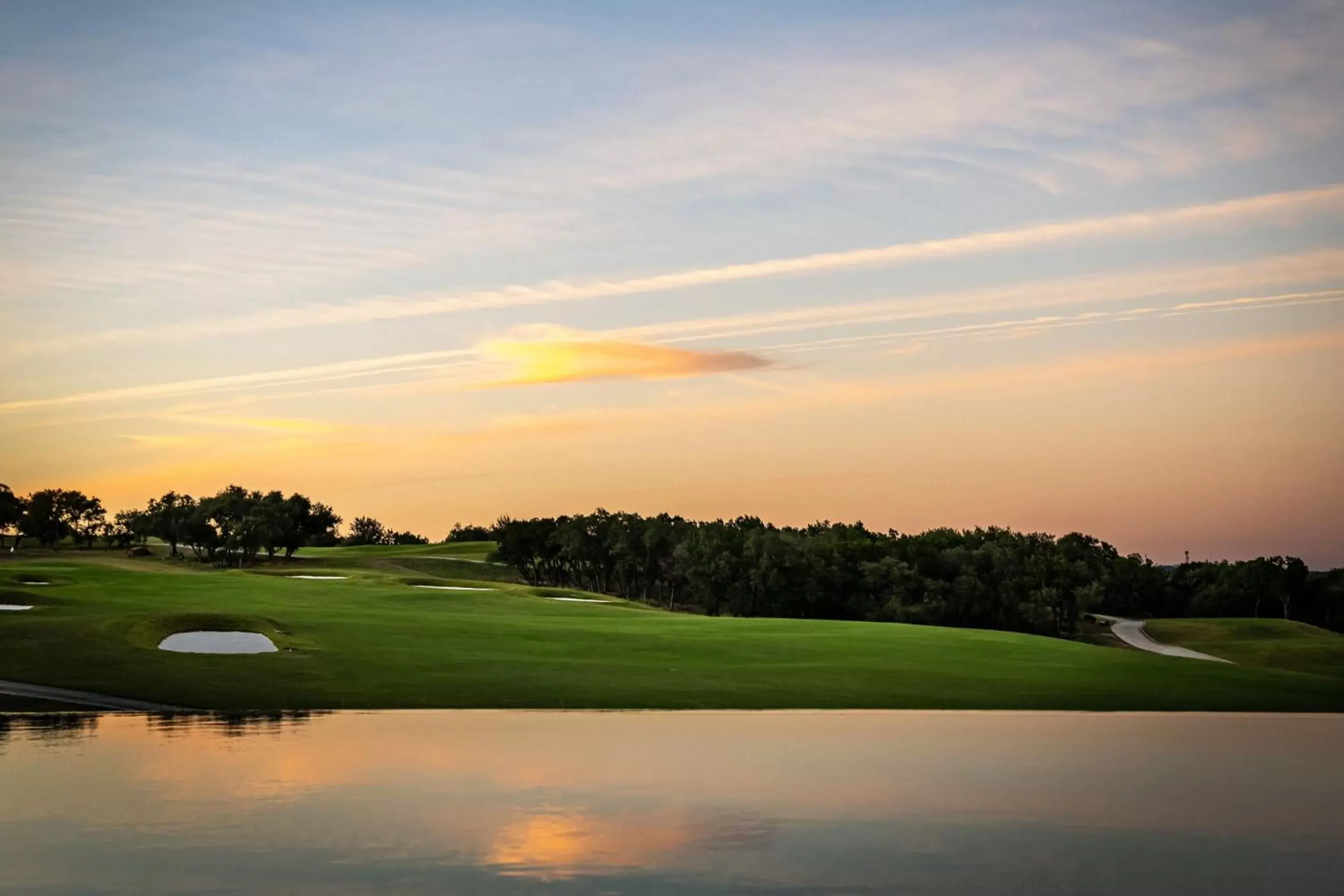 Swimming pool, Golf in JW Marriott San Antonio Hill Country Resort & Spa