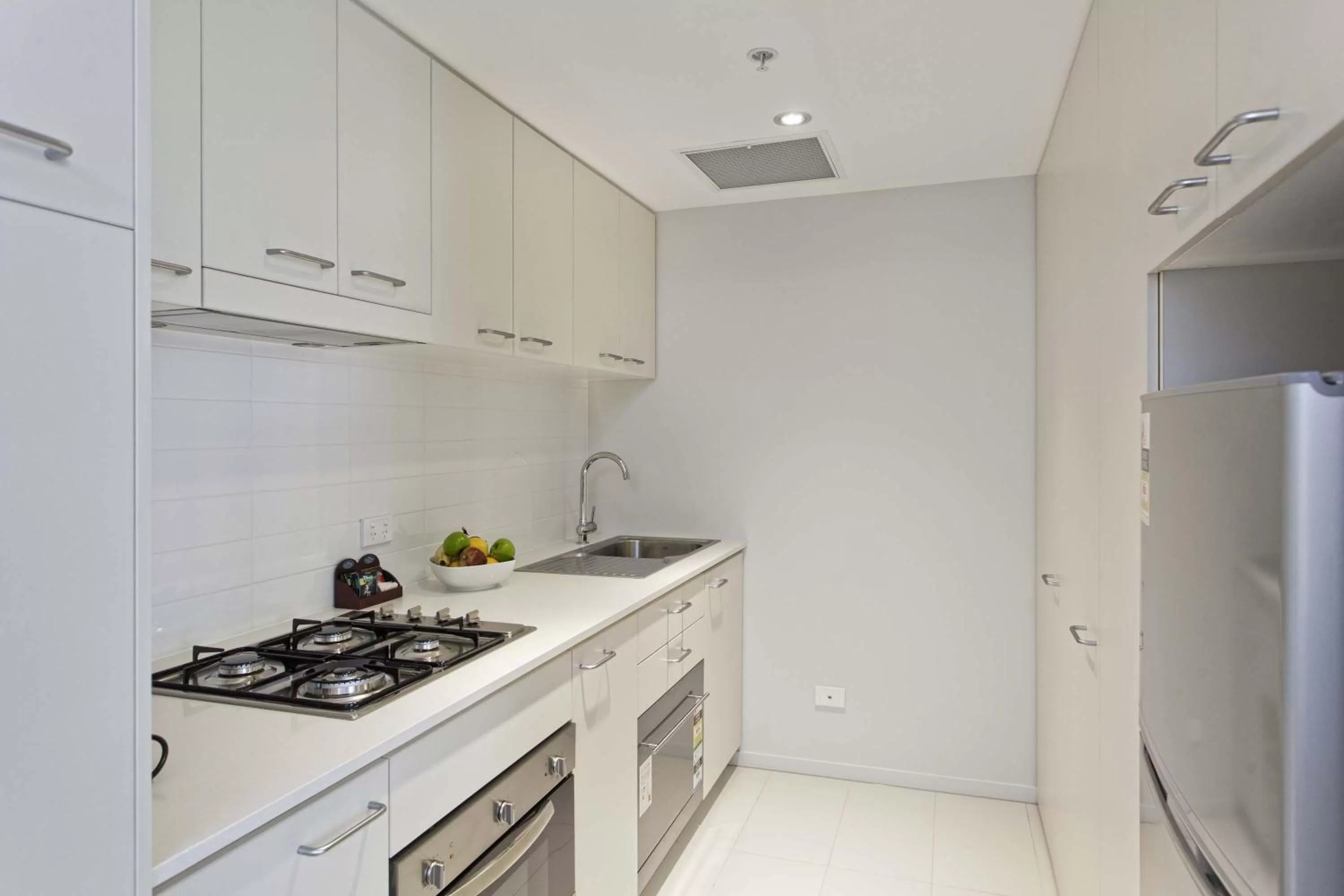 Kitchen or kitchenette in Mantra Midtown