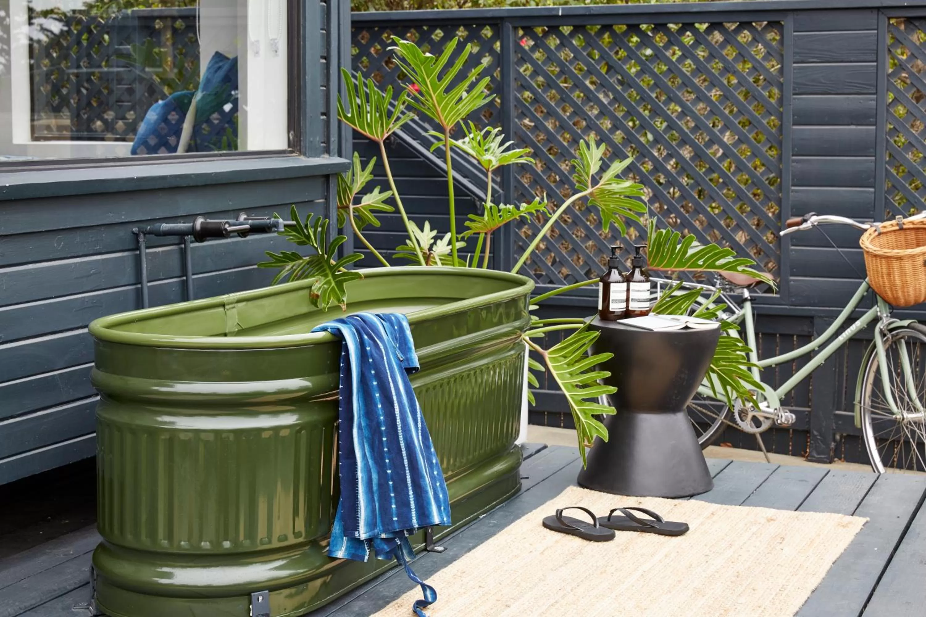 Balcony/Terrace in White Water
