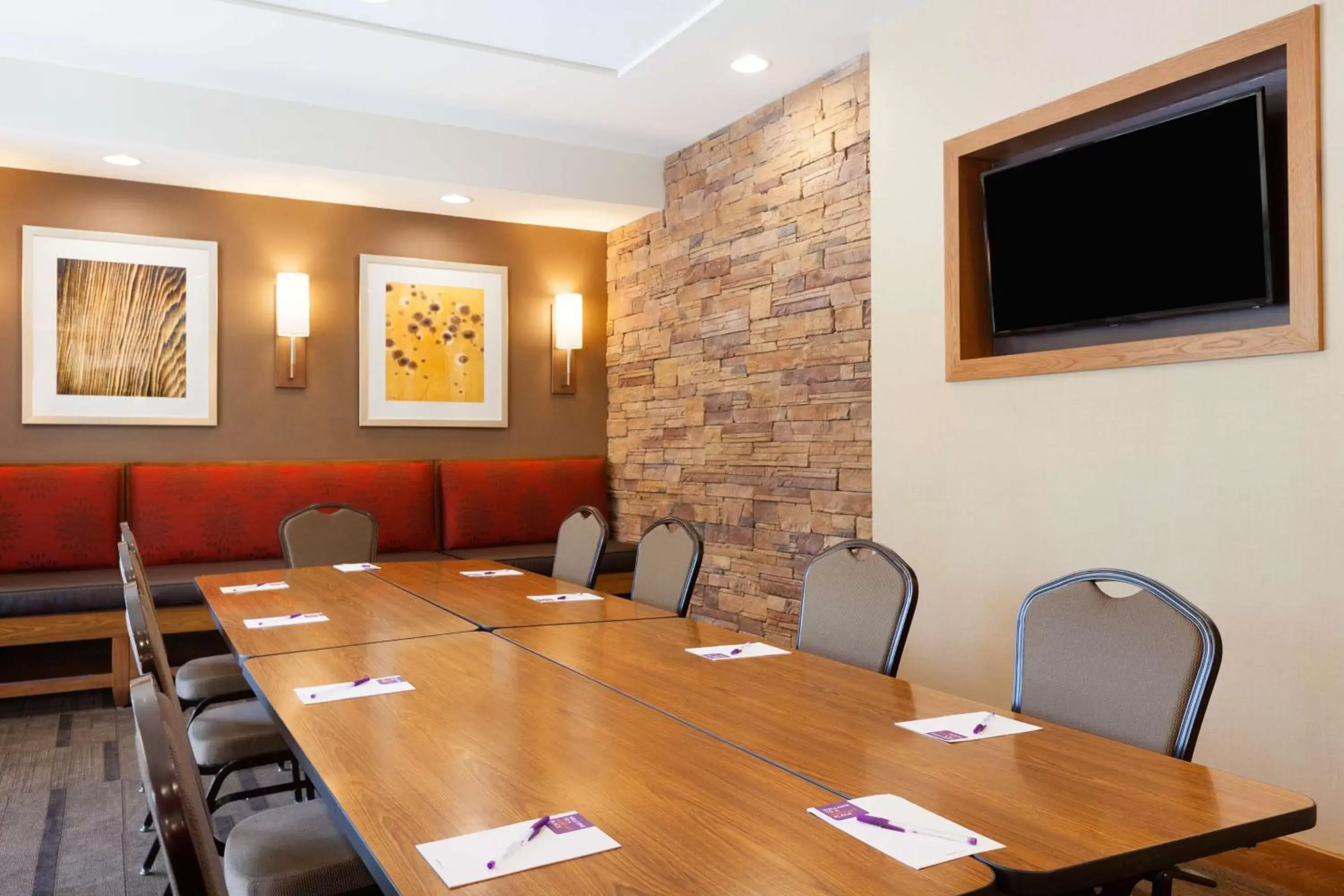 Meeting/conference room in Hyatt Place Houston/The Woodlands