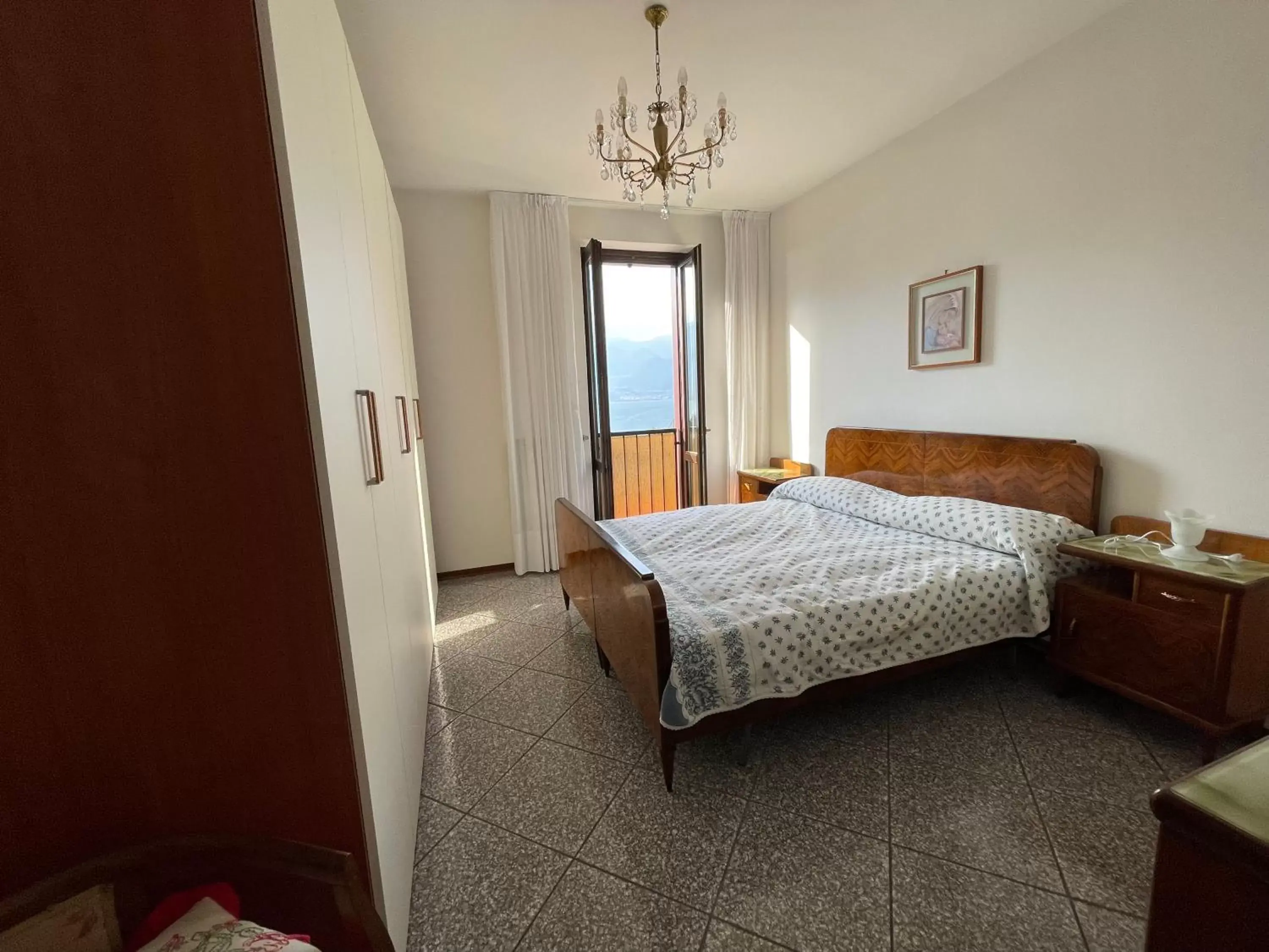 Photo of the whole room, Bed in La Casa Sul Sasso