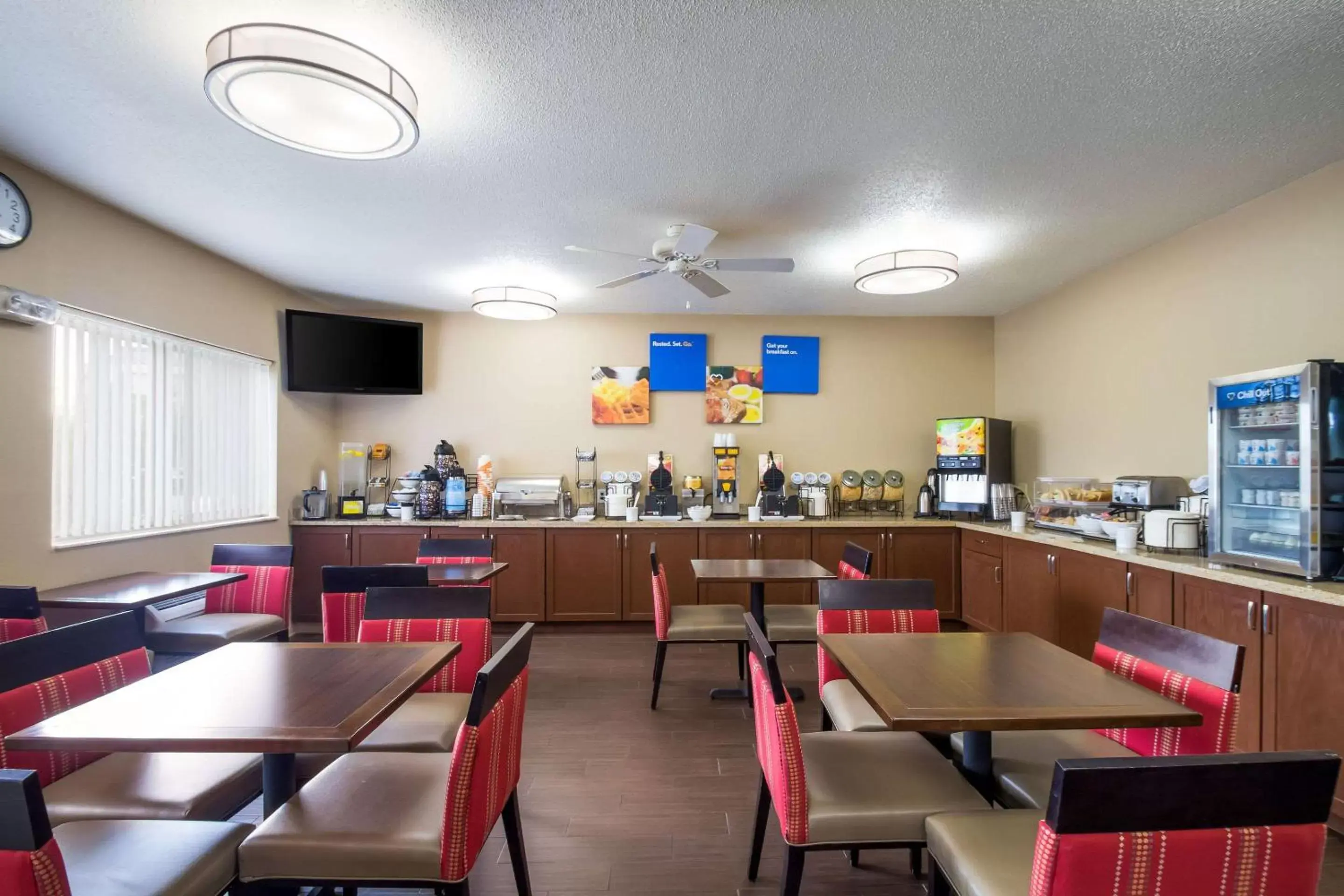 Restaurant/Places to Eat in Comfort Inn Green Bay