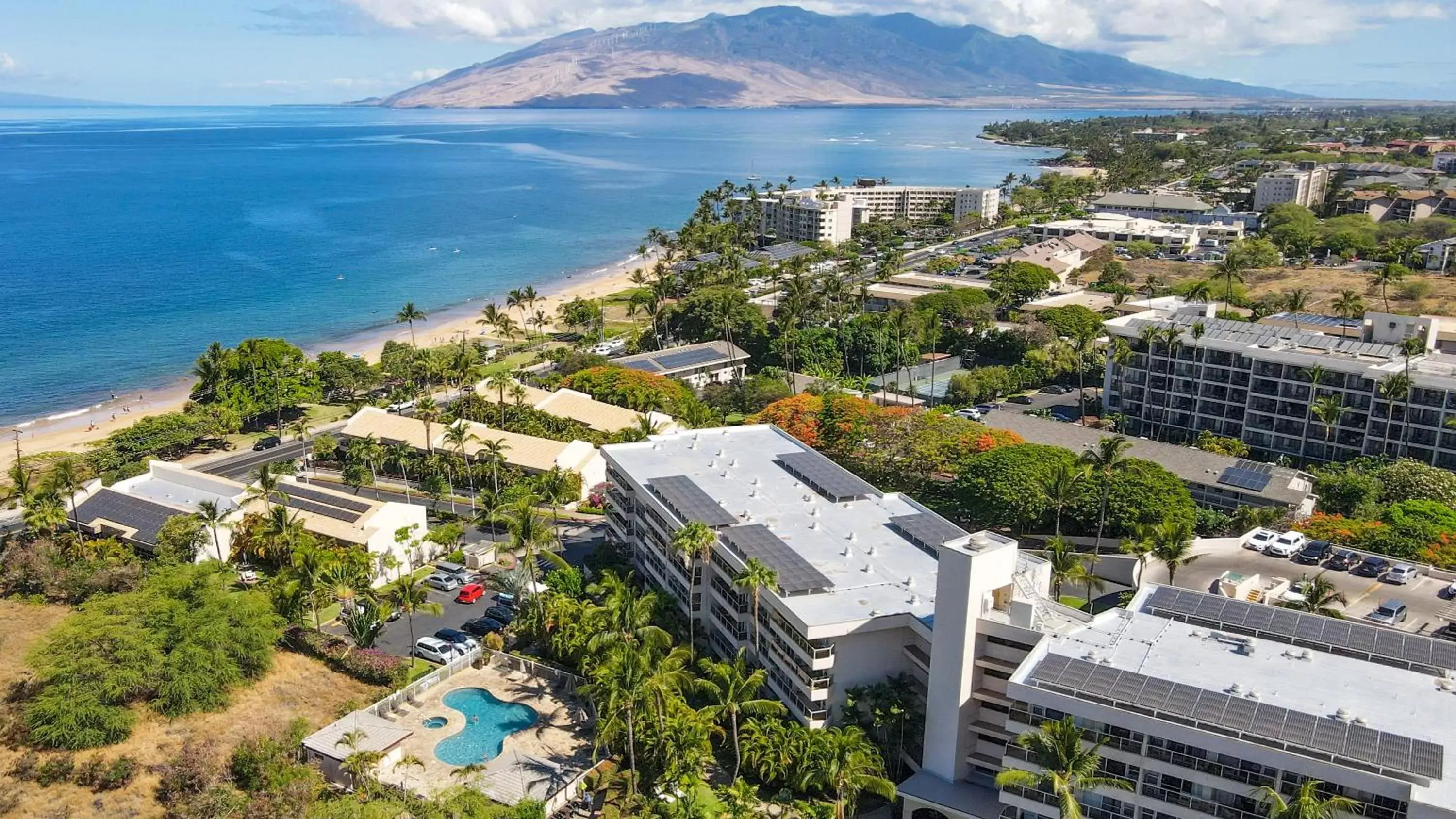 Property building, Bird's-eye View in Aston at the Maui Banyan