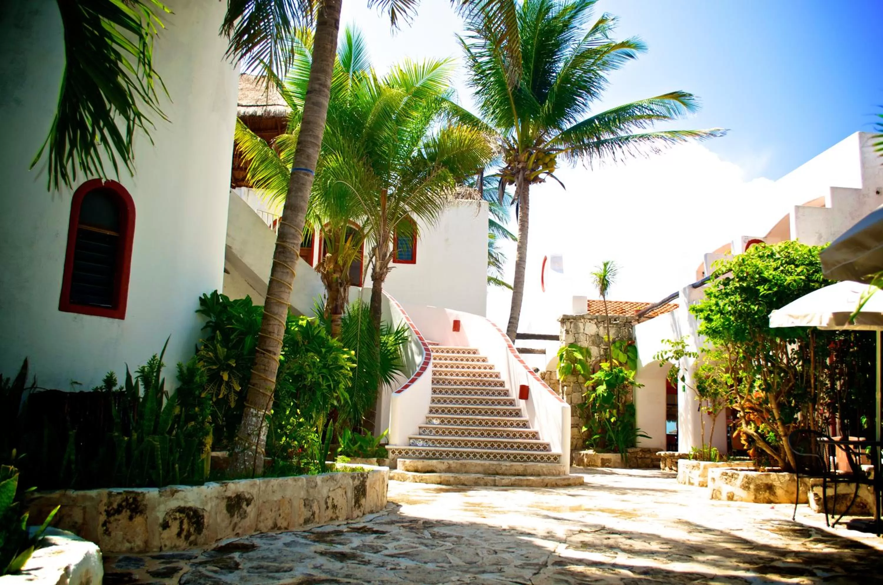 Facade/entrance in Pelicano Inn Playa del Carmen - Beachfront Hotel