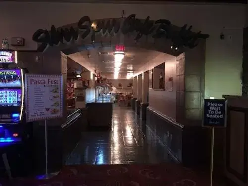 Restaurant/places to eat in Saddle West Casino Hotel