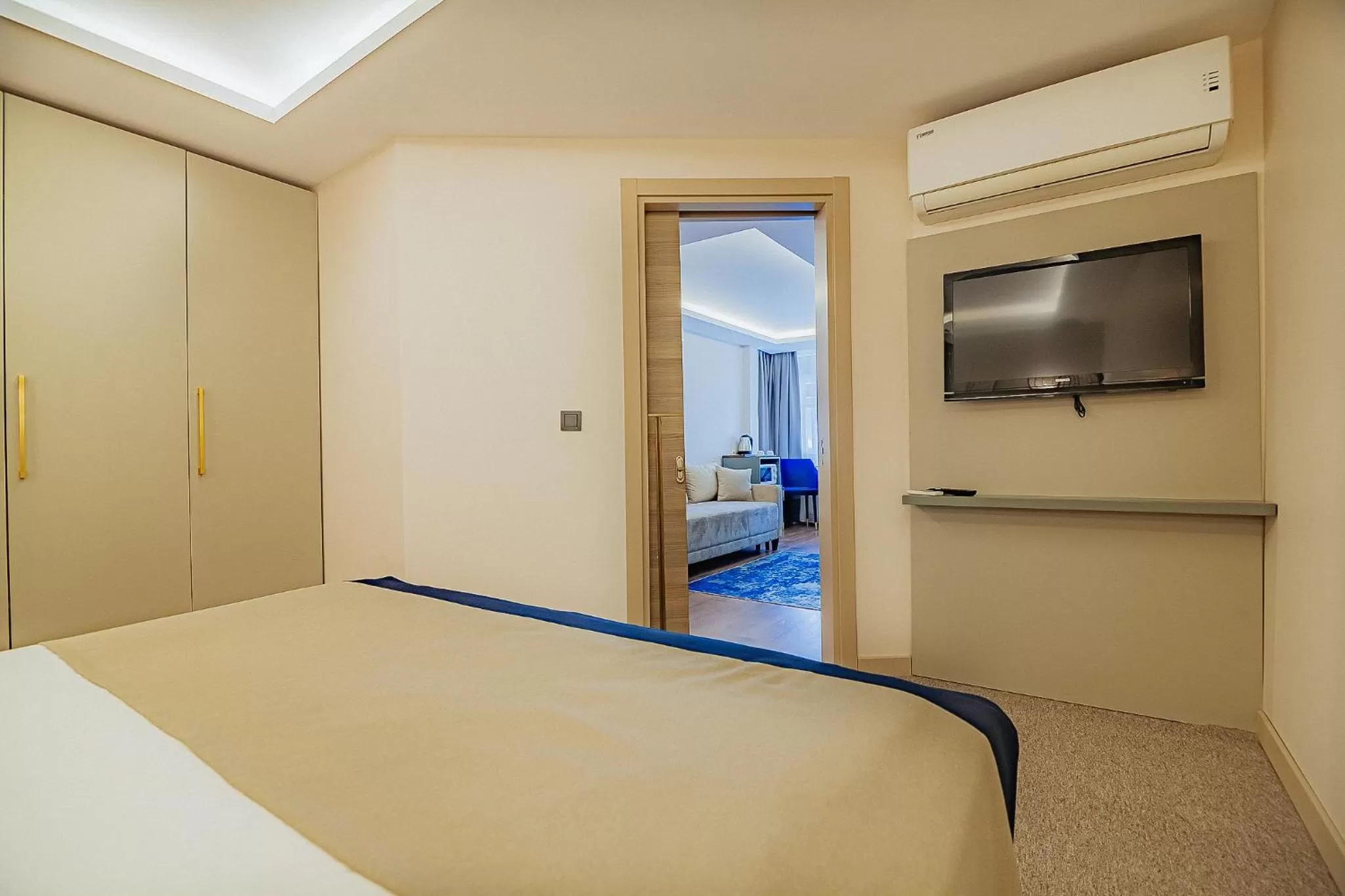 Bed in The Milltown Hotel