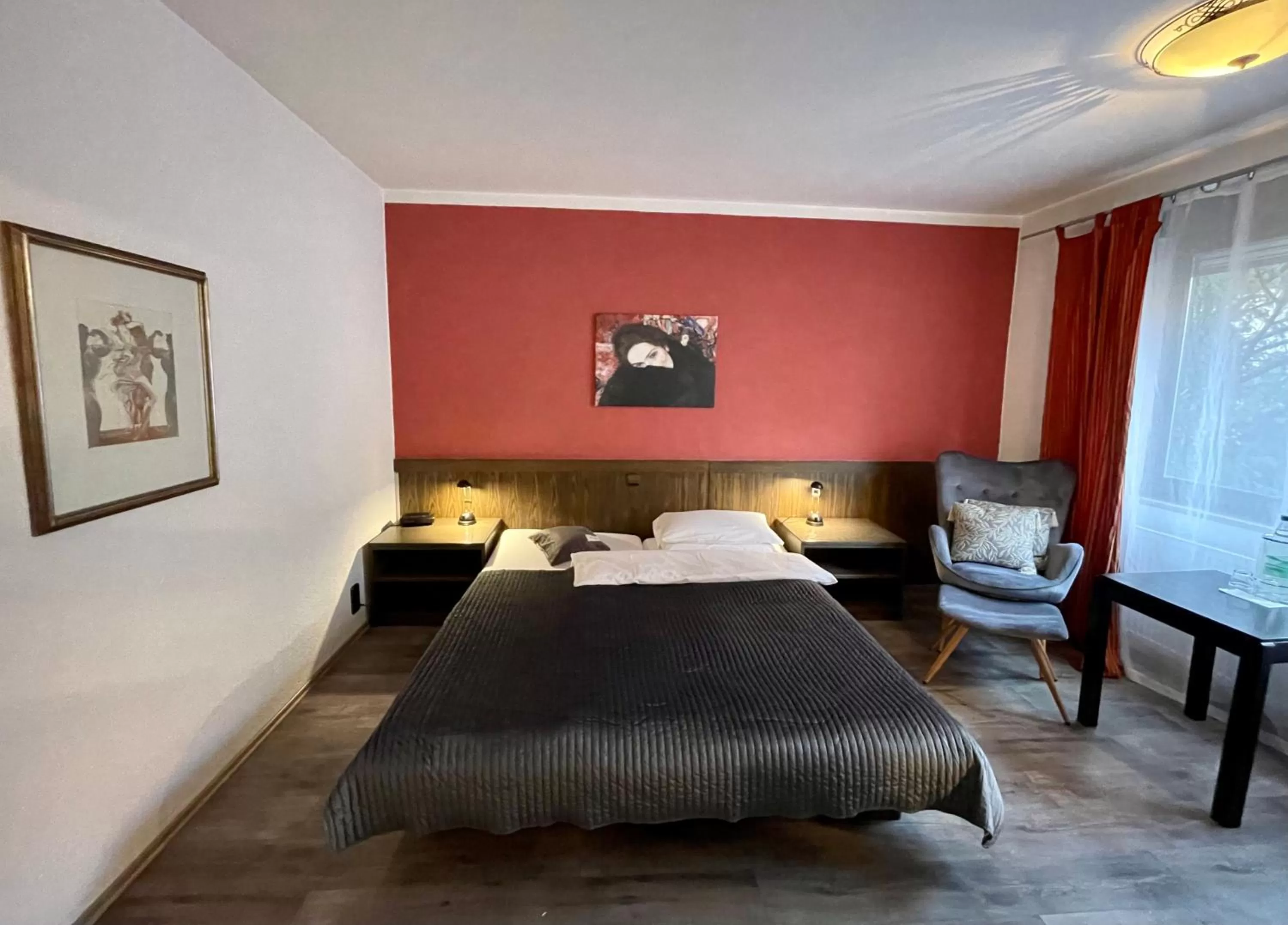 Bed in Hotel Brunnenhof