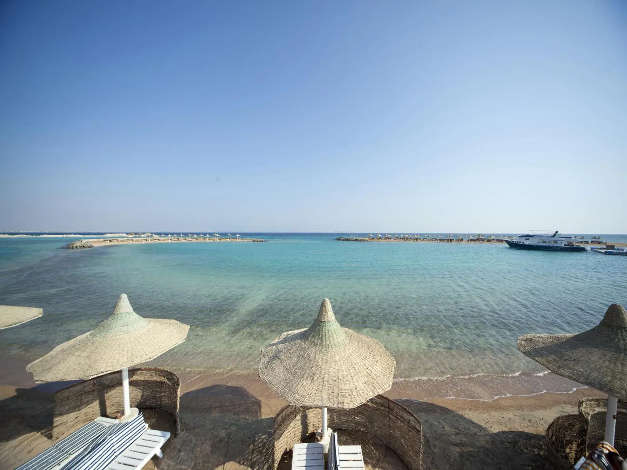 Beach in Hurghada Coral Beach Hotel