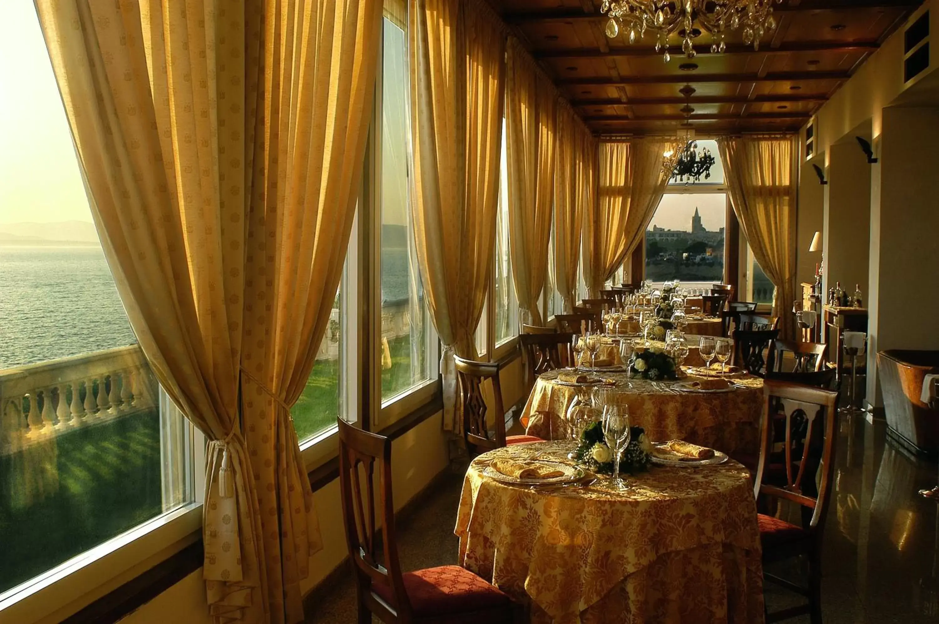 Restaurant/places to eat in Villa Las Tronas Hotel & SPA Restaurant/places to eat in Villa Las Tronas Hotel & SPA