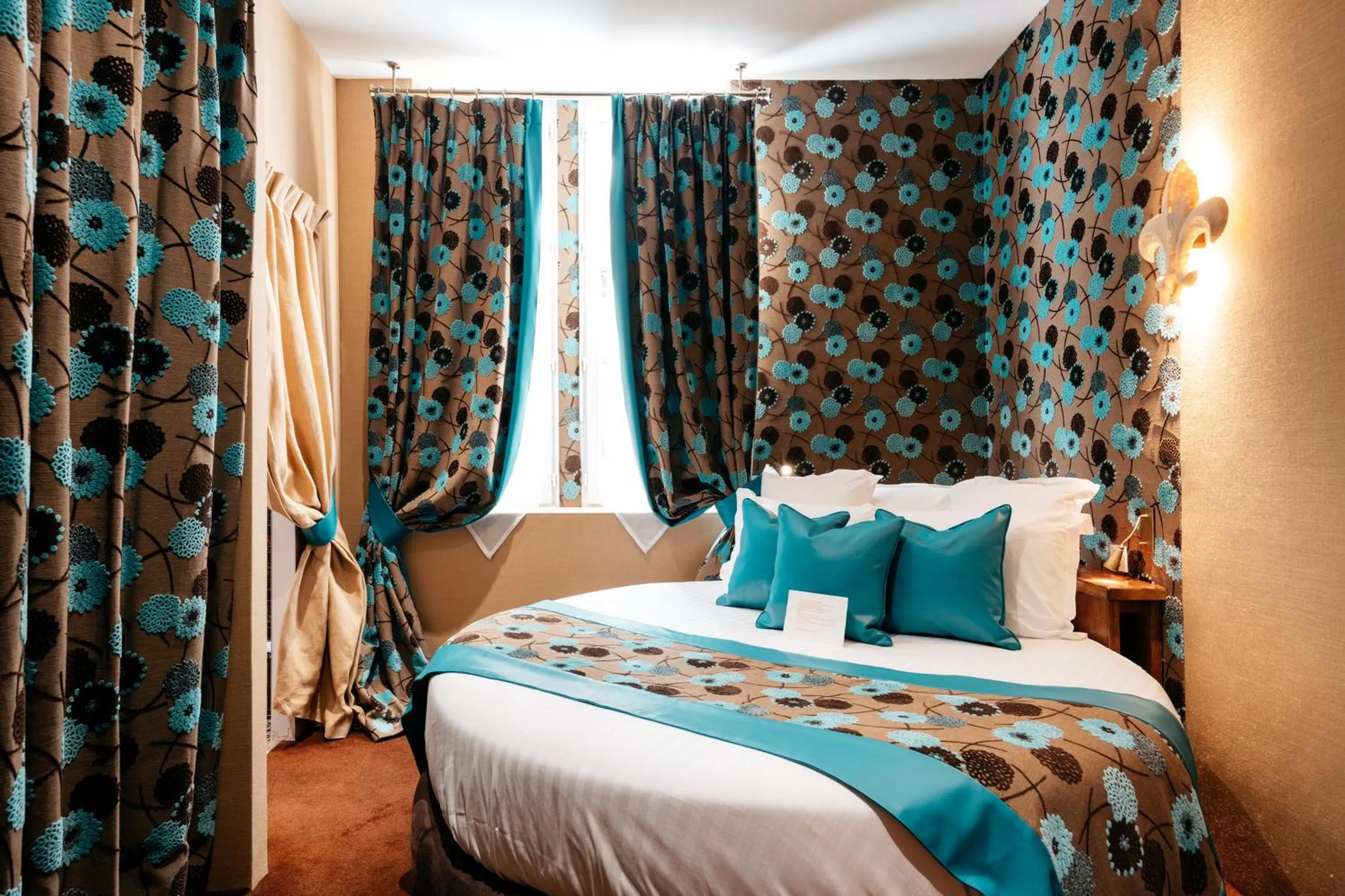 Bedroom, Bed in Le Temple De Jeanne