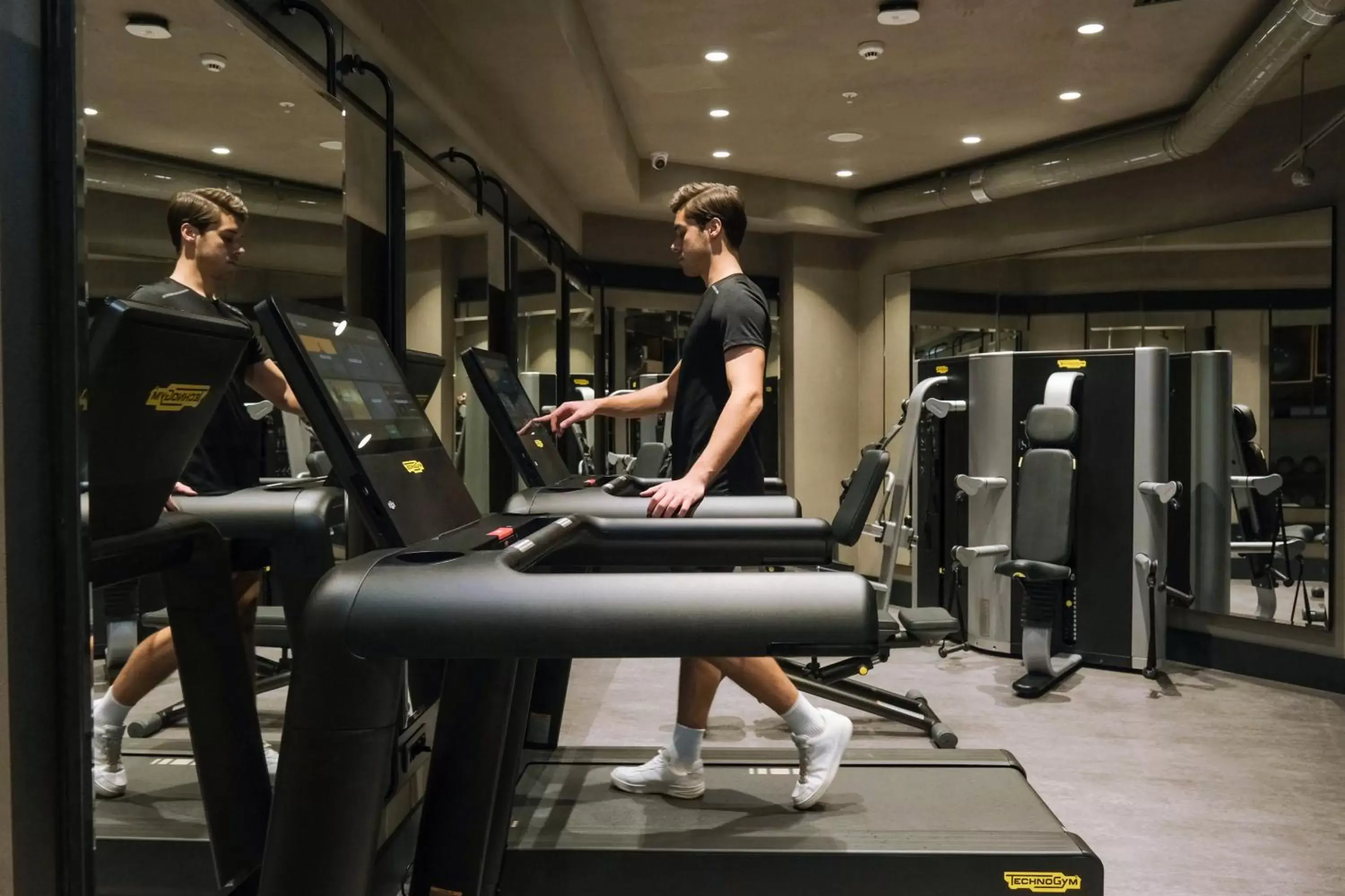 Fitness centre/facilities in Stayso The House Hotel Fitness centre/facilities in Stayso The House Hotel