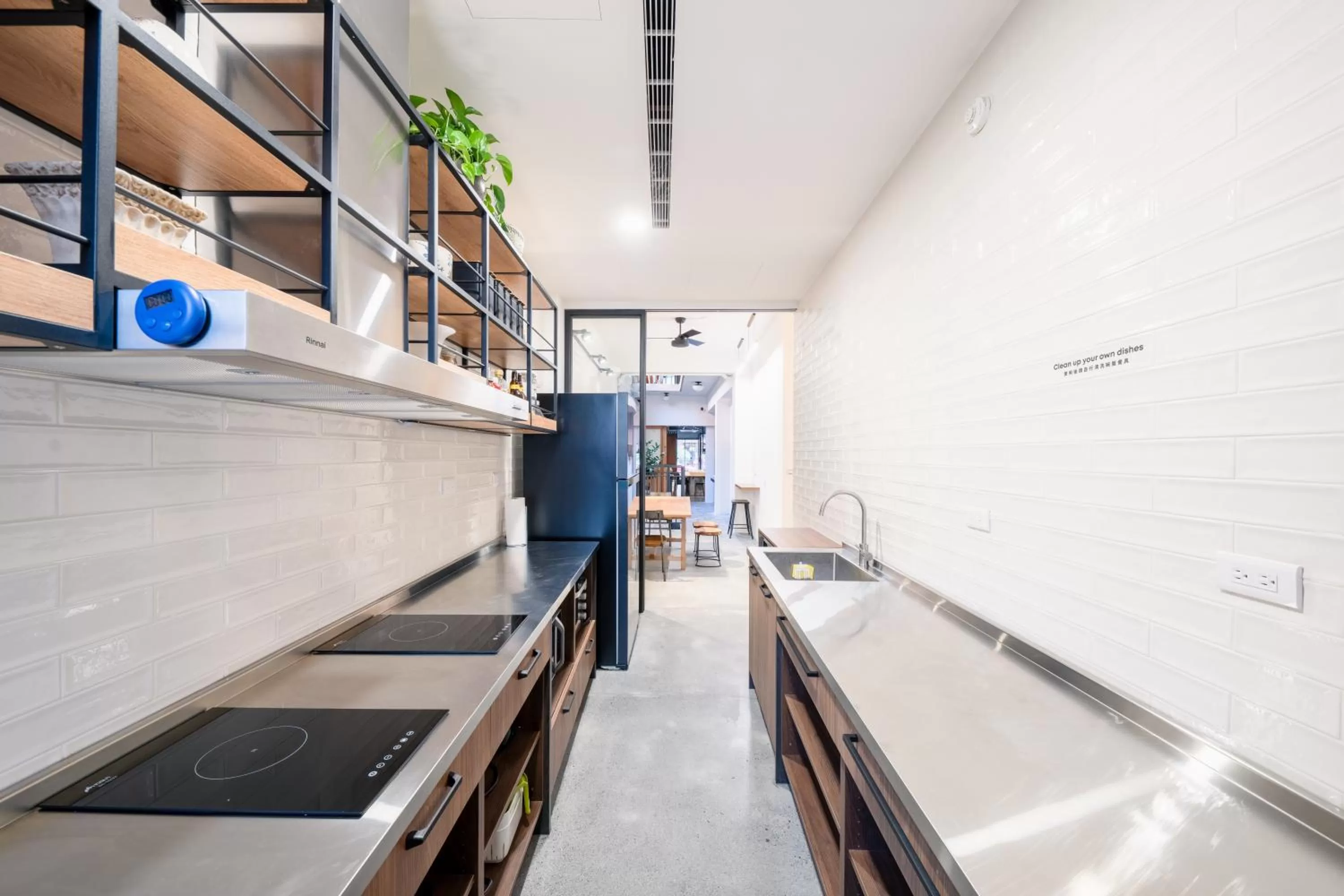 Communal kitchen, Kitchen/Kitchenette in De Provintia Straat B&B