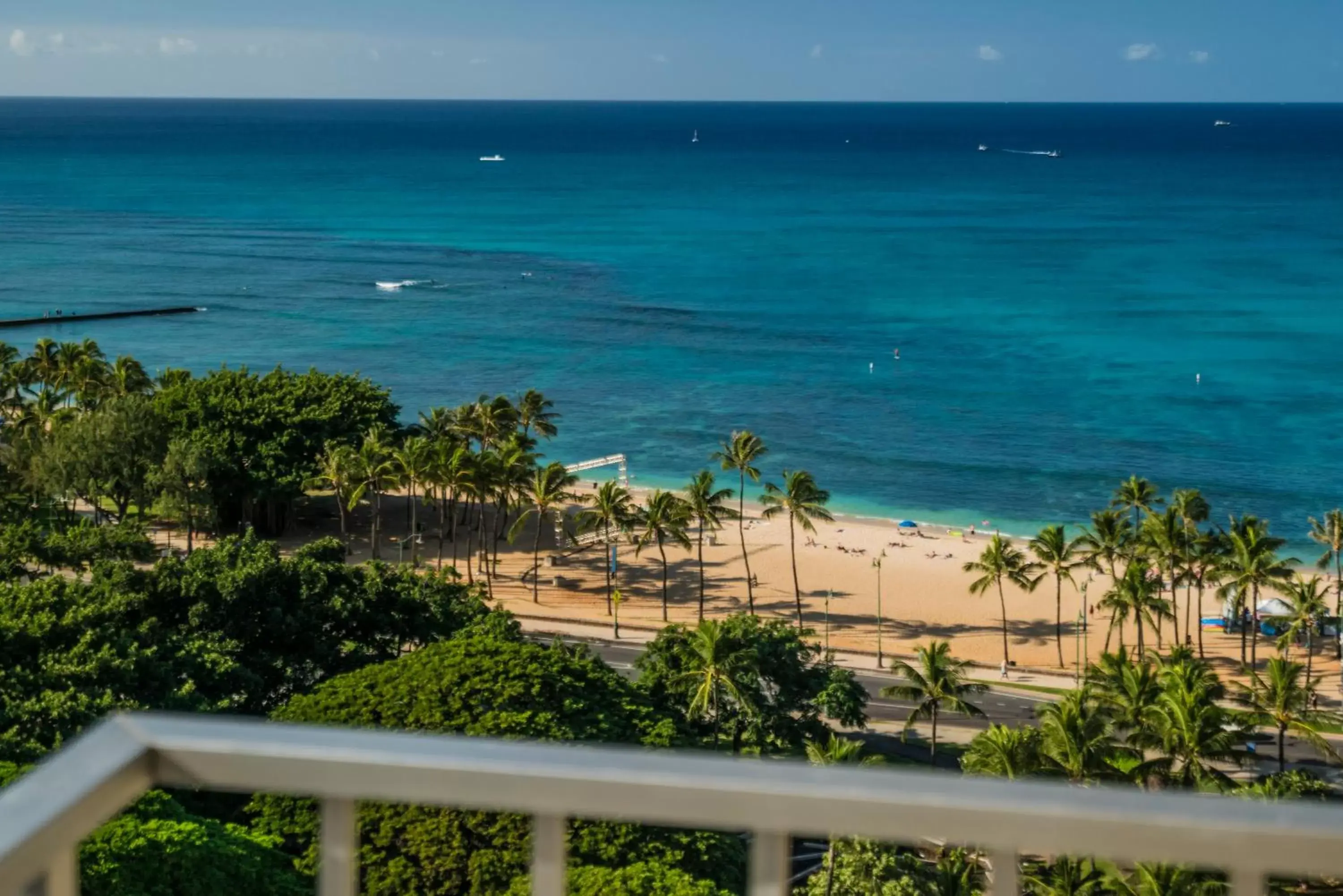 Balcony/Terrace, Sea View in Queen Kapiolani Hotel