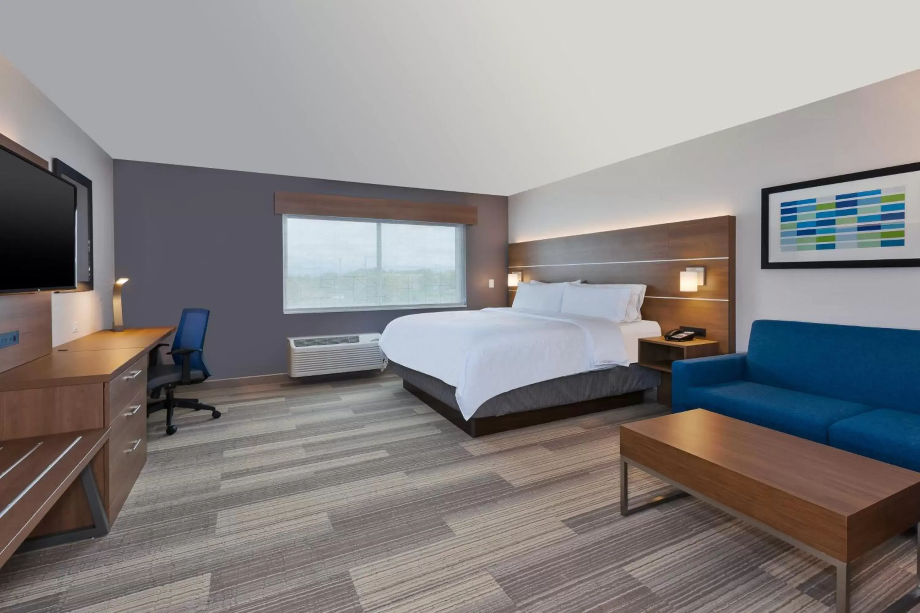 Photo of the whole room in Holiday Inn Express- Eau Claire West I-94, an IHG Hotel