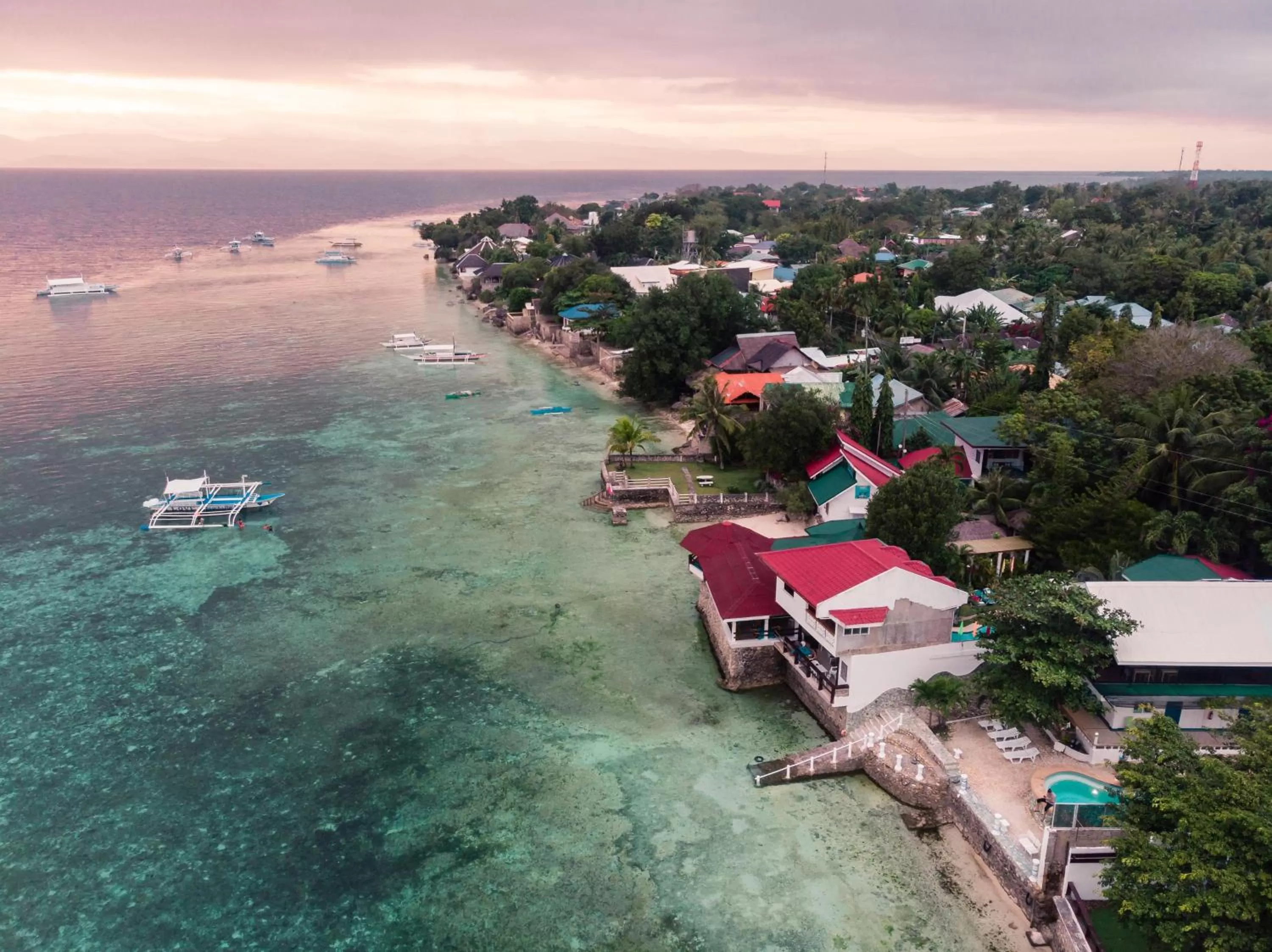 Property building, Bird's-eye View in Pescadores Suites Moalboal